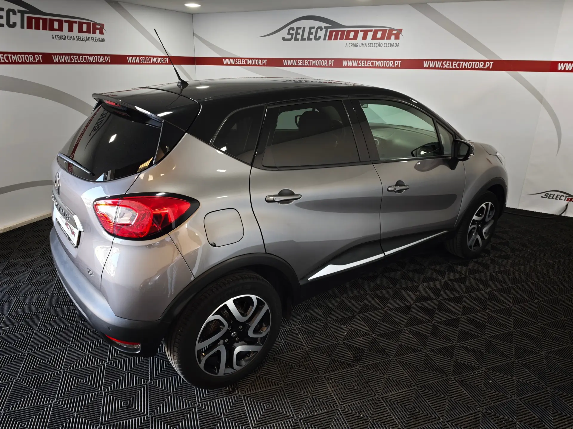 Renault Captur 0.9 TCE Exclusive 6