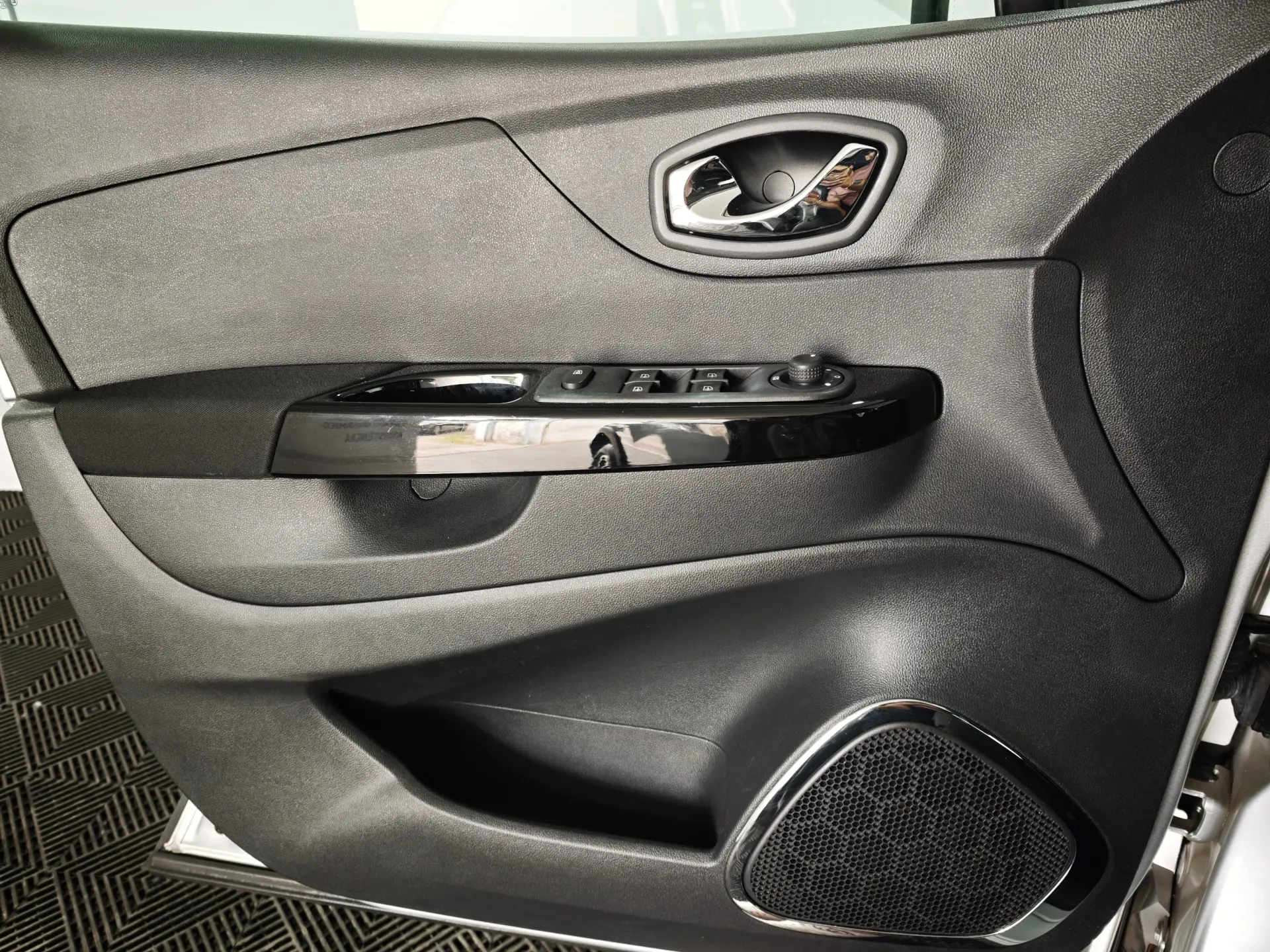 Renault Captur 1.5 dCi 21