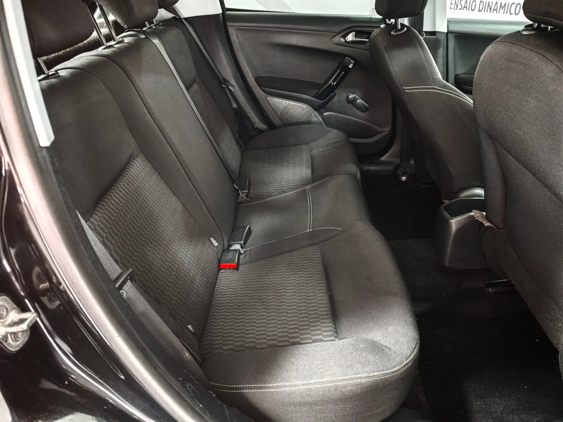 Peugeot 208 1.2 VTi Allure 21