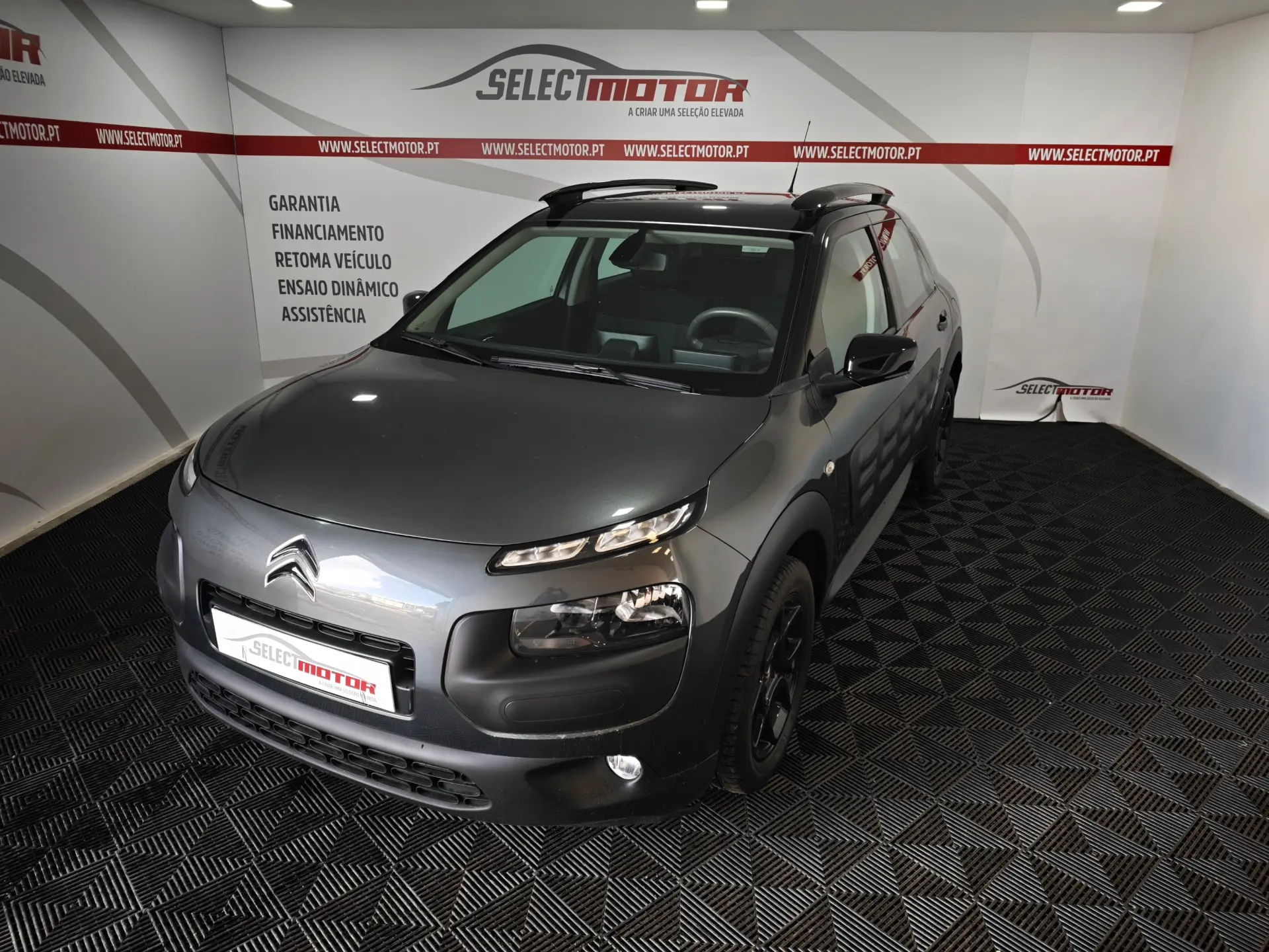 Citroen C4 Cactus 1.2 PureTech Shine 4
