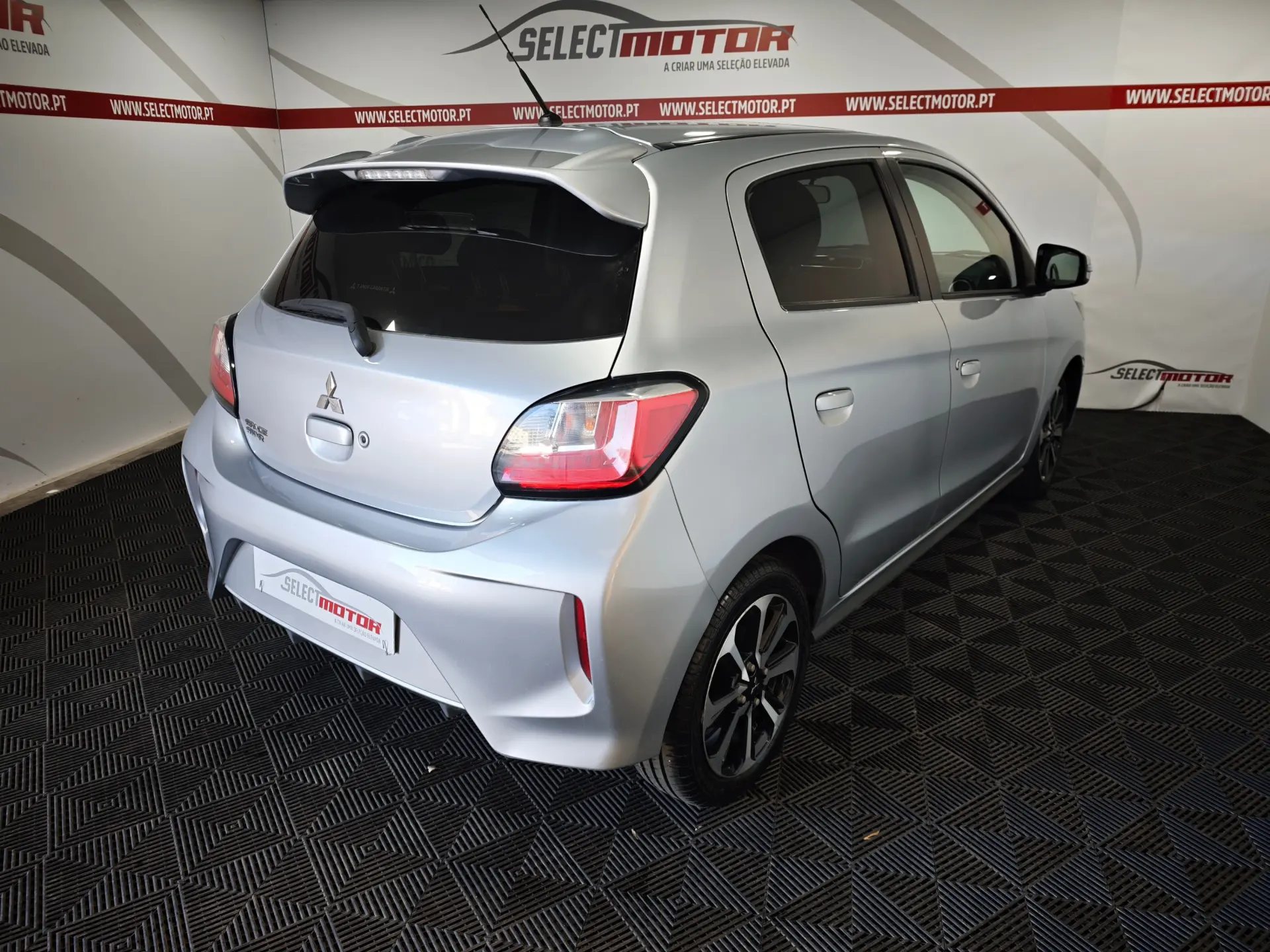 Mitsubishi Space Star 1.2 Intense 5