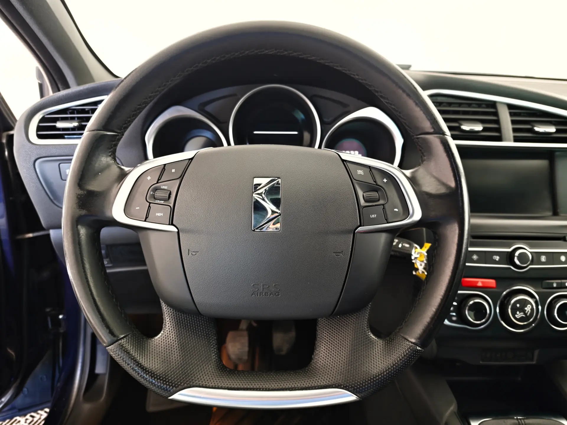 DS DS4 Crossback 1.6 BlueHDi Be Chic 14