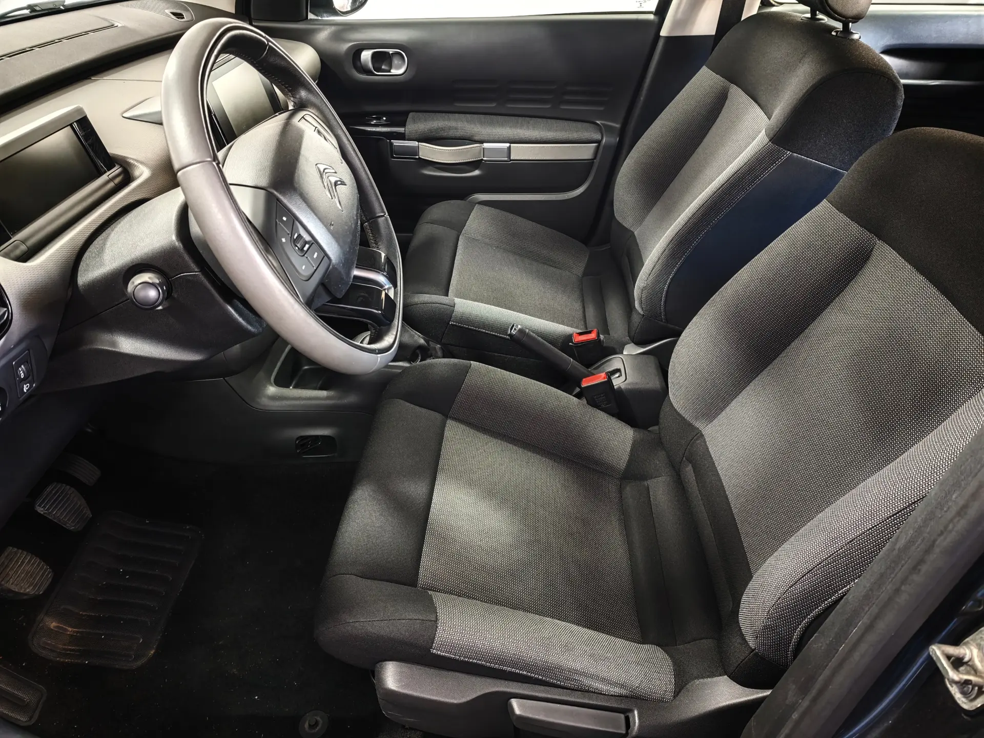 Citroen C4 Cactus 1.2 PureTech Shine 16