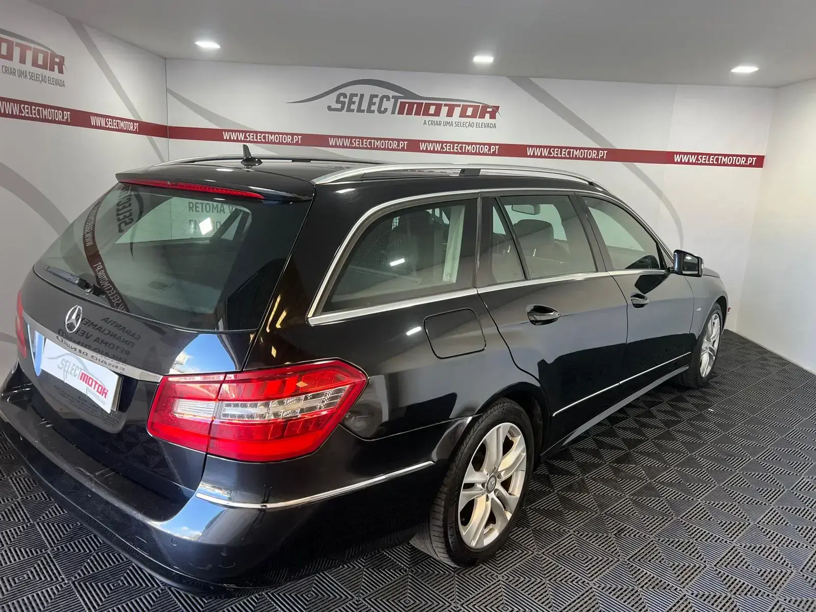 Mercedes-Benz E 220 CDi Avantgarde BlueEfficiency 5