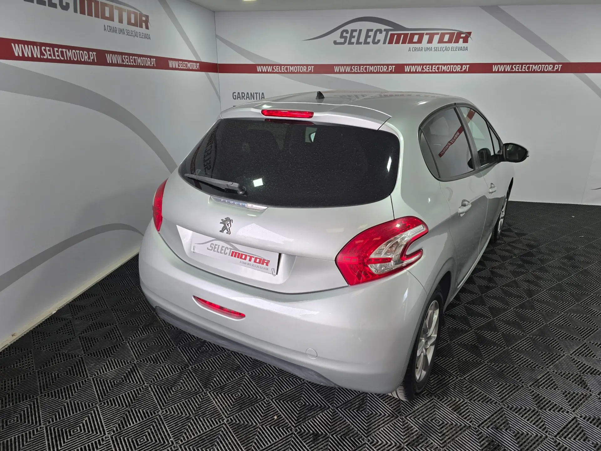 Peugeot 208 1.4 HDi Active 6