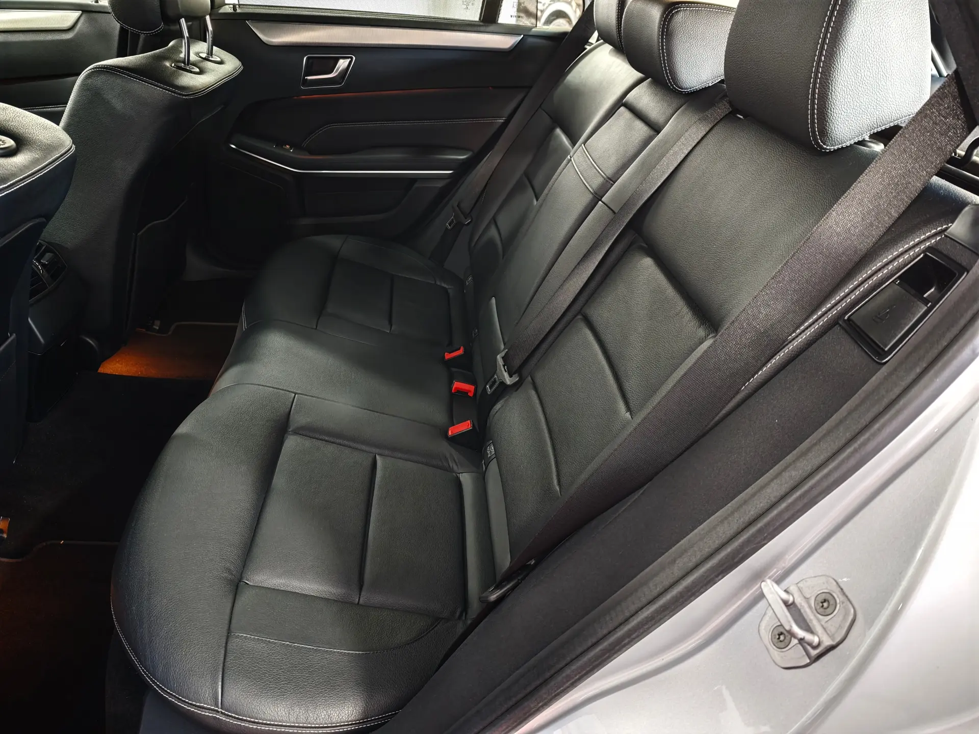 Mercedes-Benz E 220 BlueTEC BE Edition Auto. 32