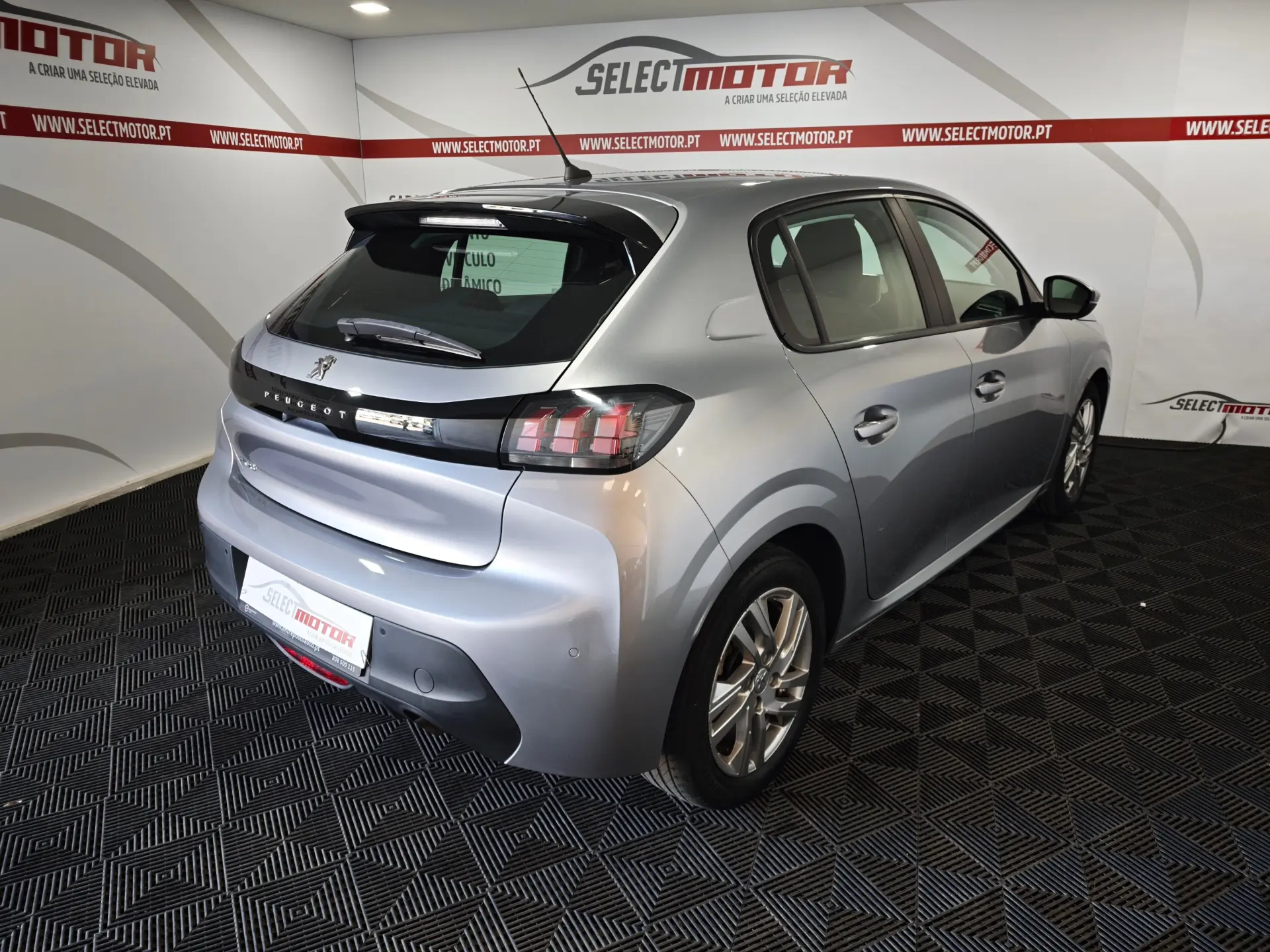 Peugeot 208 1.2 PureTech Active 5