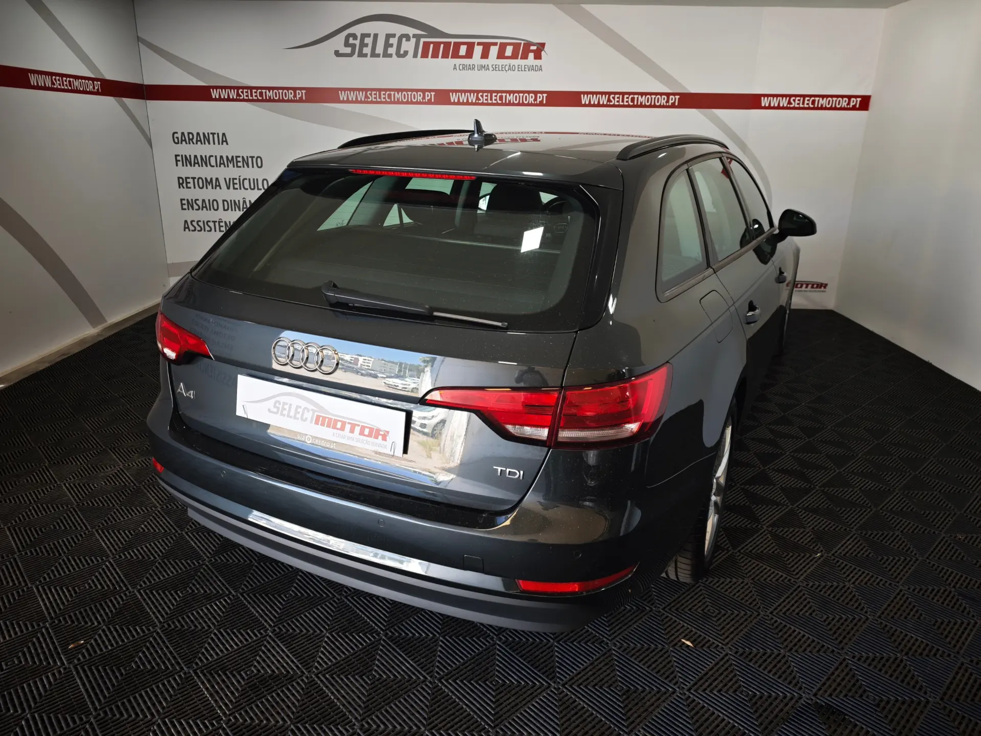 Audi A4 Avant 2.0 TDI Advance S tronic 4