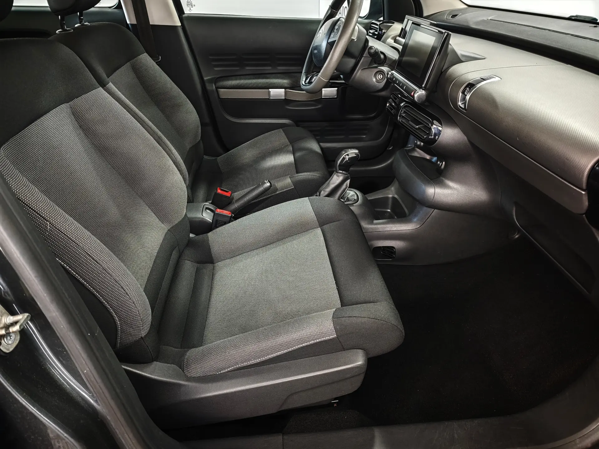 Citroen C4 Cactus 1.2 PureTech Shine 20