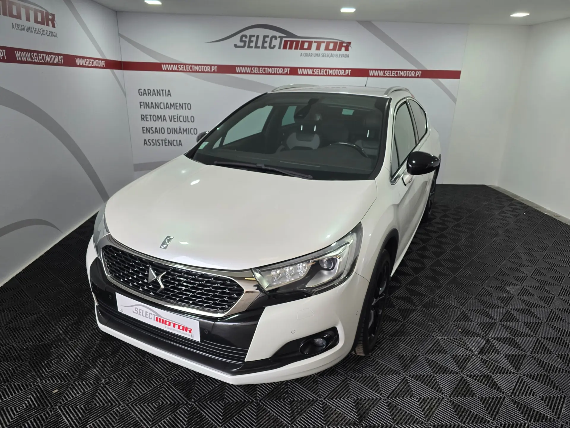 Citroën DS4 1.6 BlueHDi So Chic EAT6 3