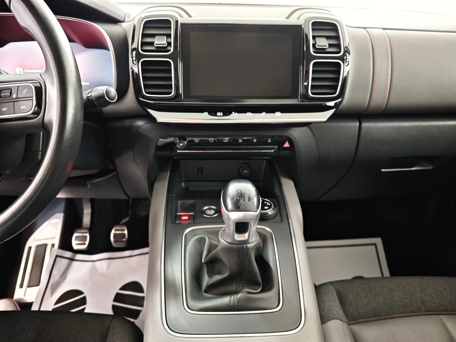 Citroen C5 Aircross 1.2 PureTech Shine 14