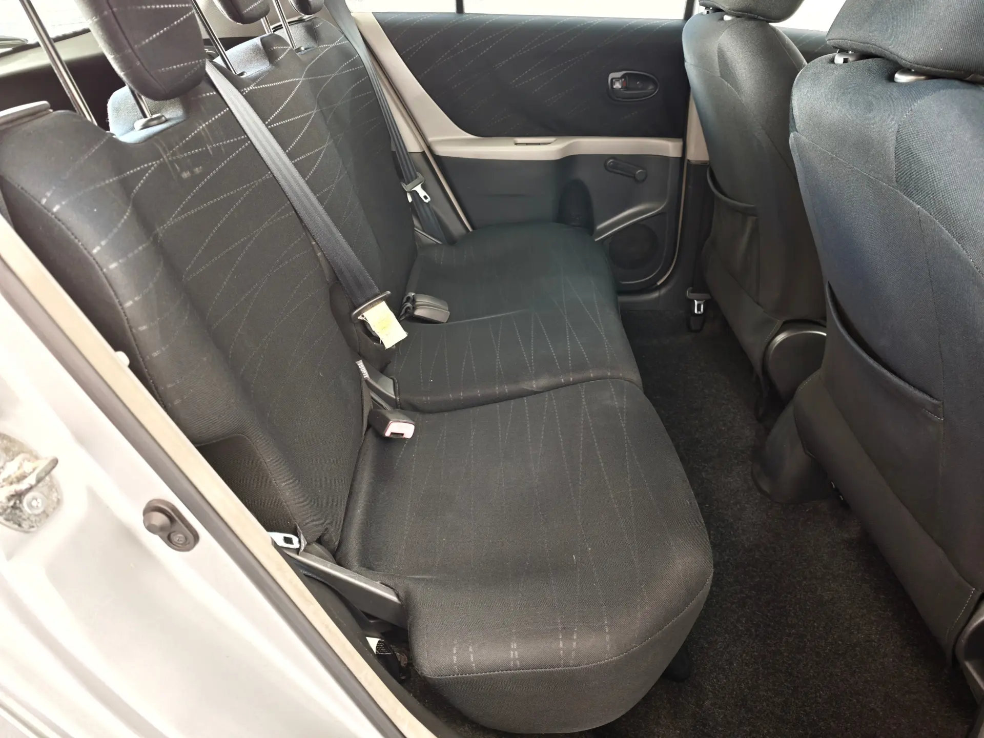 Toyota Yaris 1.0 VVT-i Comfort 20