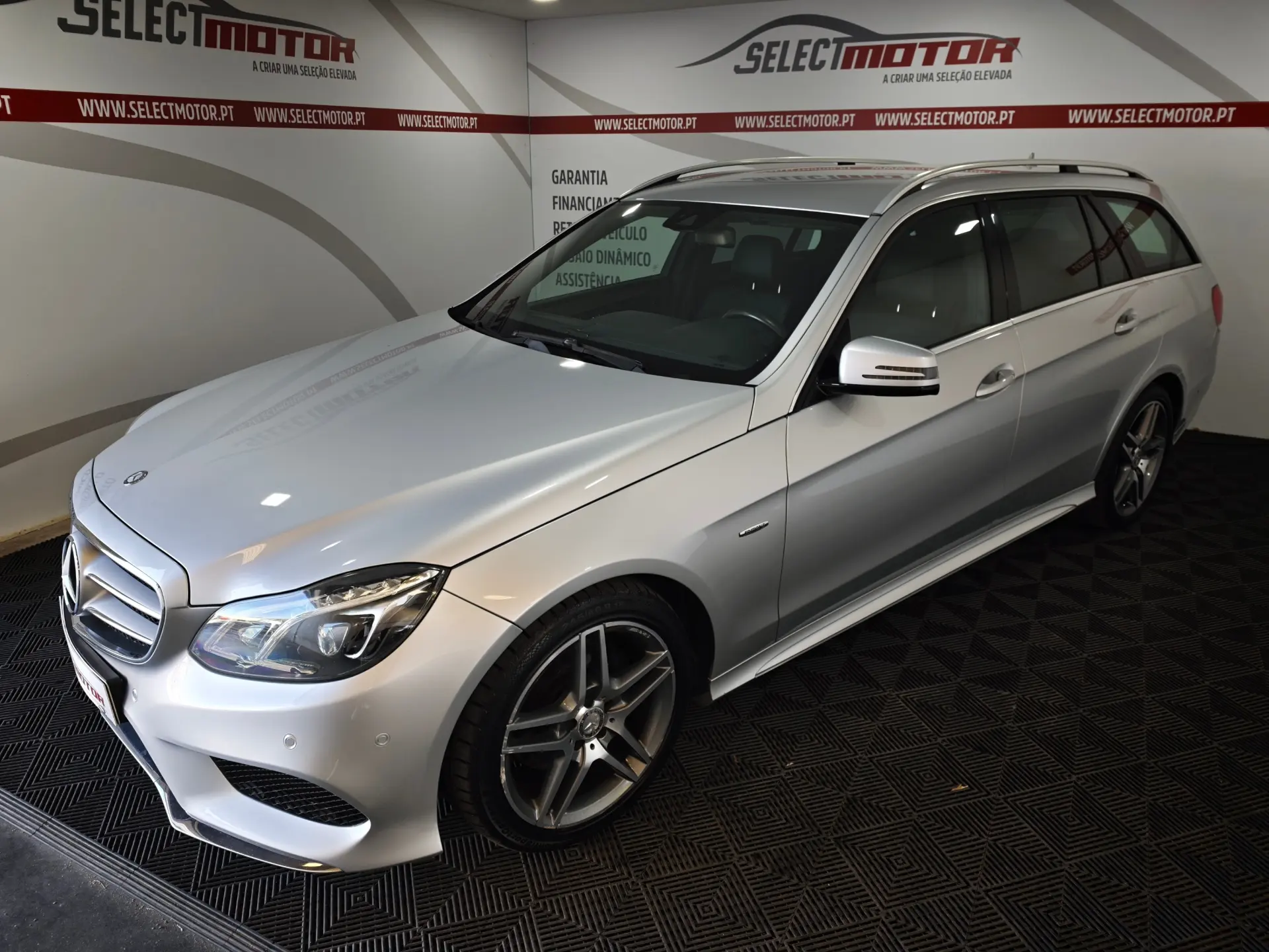 Mercedes-Benz E 220 BlueTEC BE Edition Auto. 3