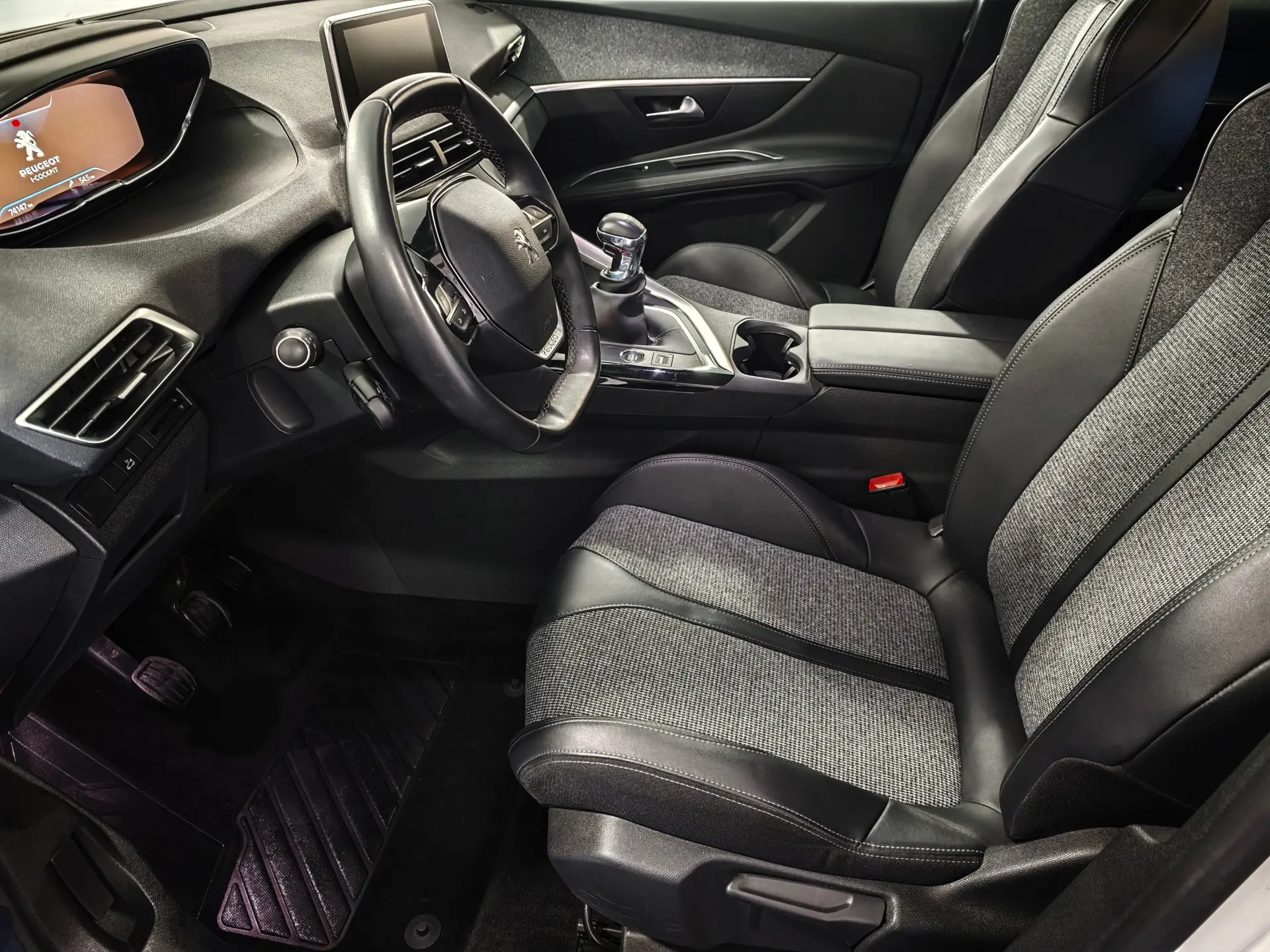 Peugeot 3008 1.2 PureTech Allure Pack 17