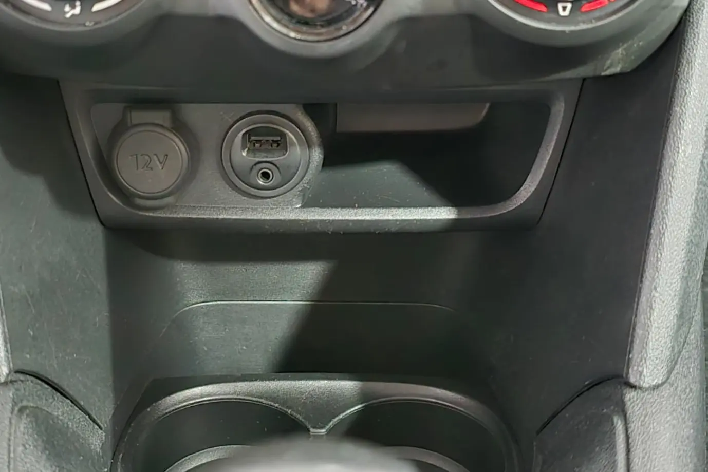 Peugeot 208 1.6 BlueHDi Active 9