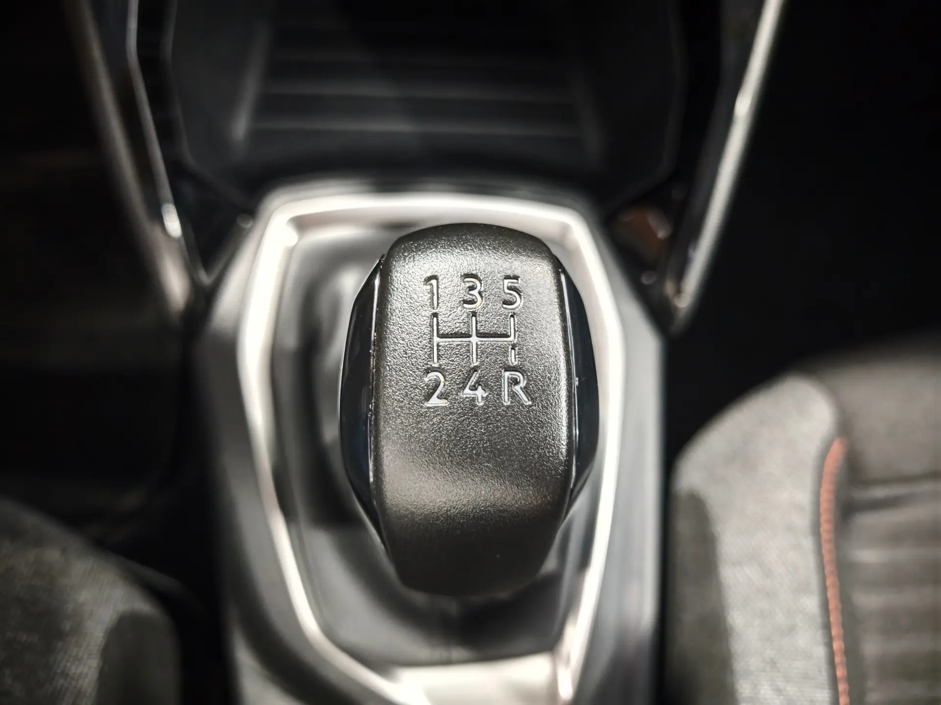Peugeot 208 1.2 PureTech Active 13