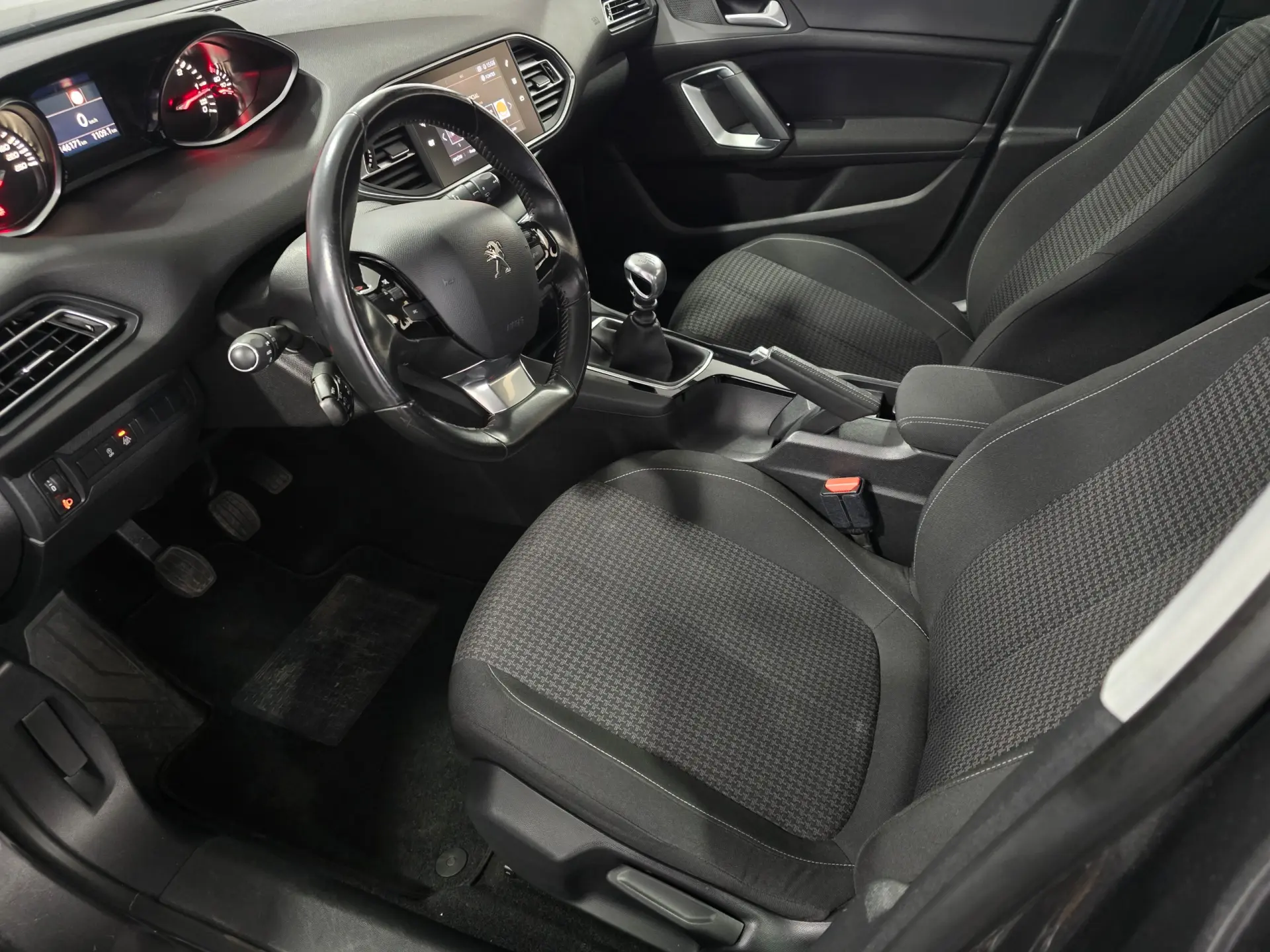 Peugeot 308 1.5 BlueHDi Style 19