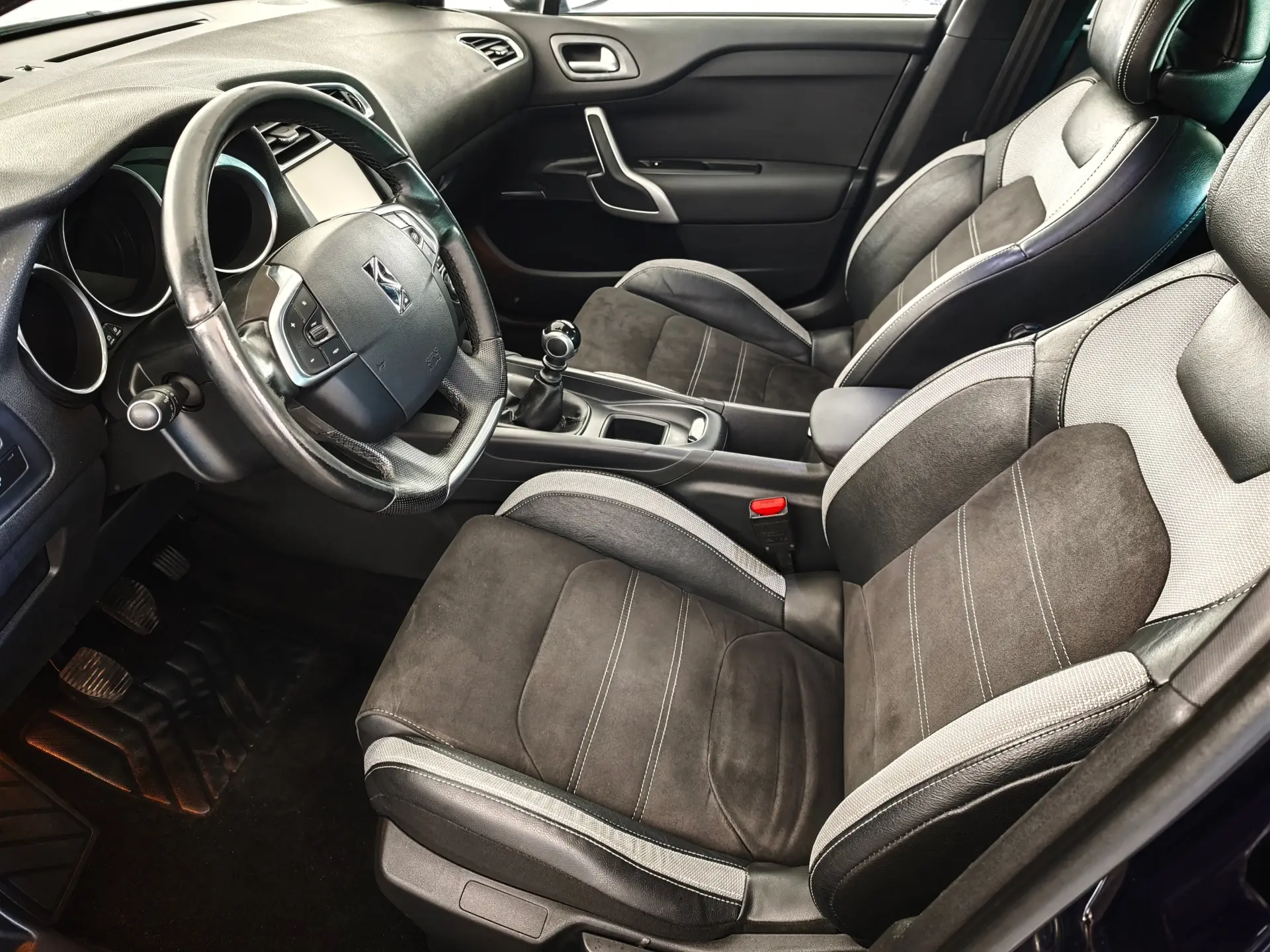 DS DS4 Crossback 1.6 BlueHDi Be Chic 19