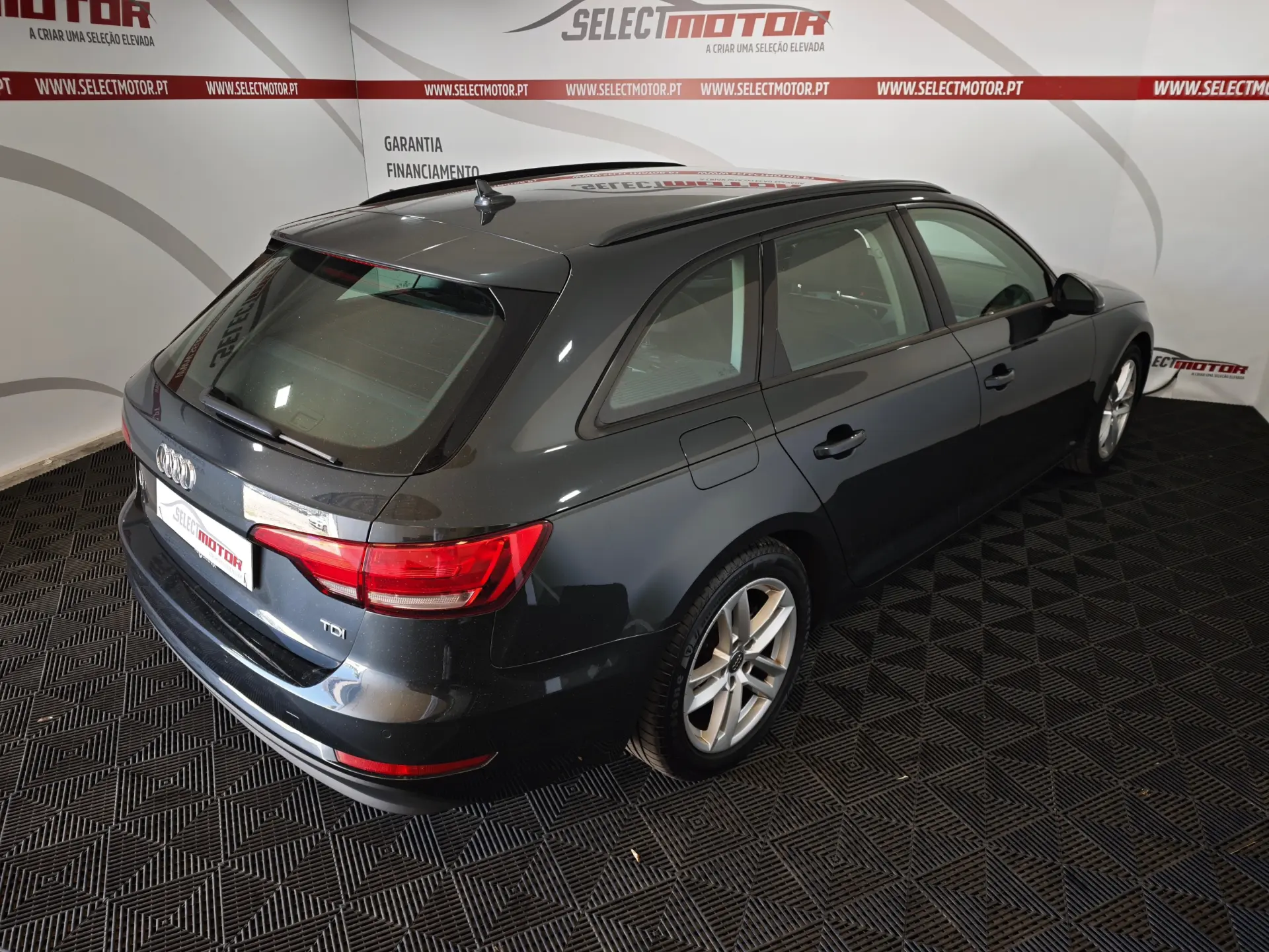 Audi A4 Avant 2.0 TDI Advance S tronic 6