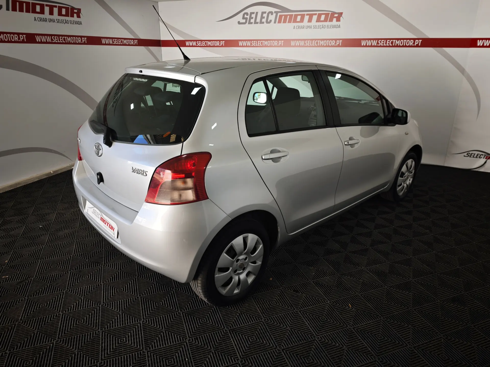 Toyota Yaris 1.0 VVT-i Comfort 6