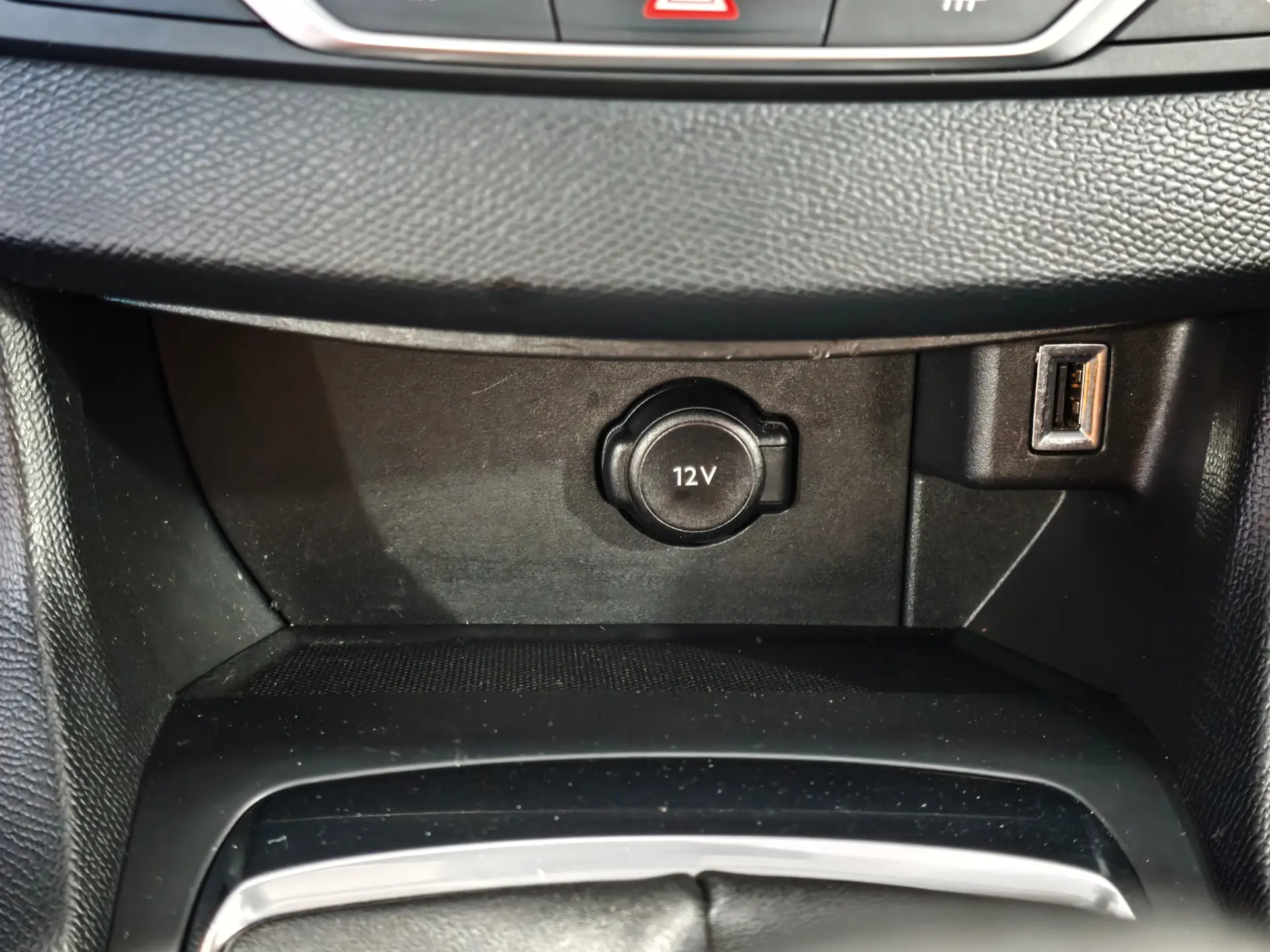 Peugeot 308 1.2 PureTech Style 11
