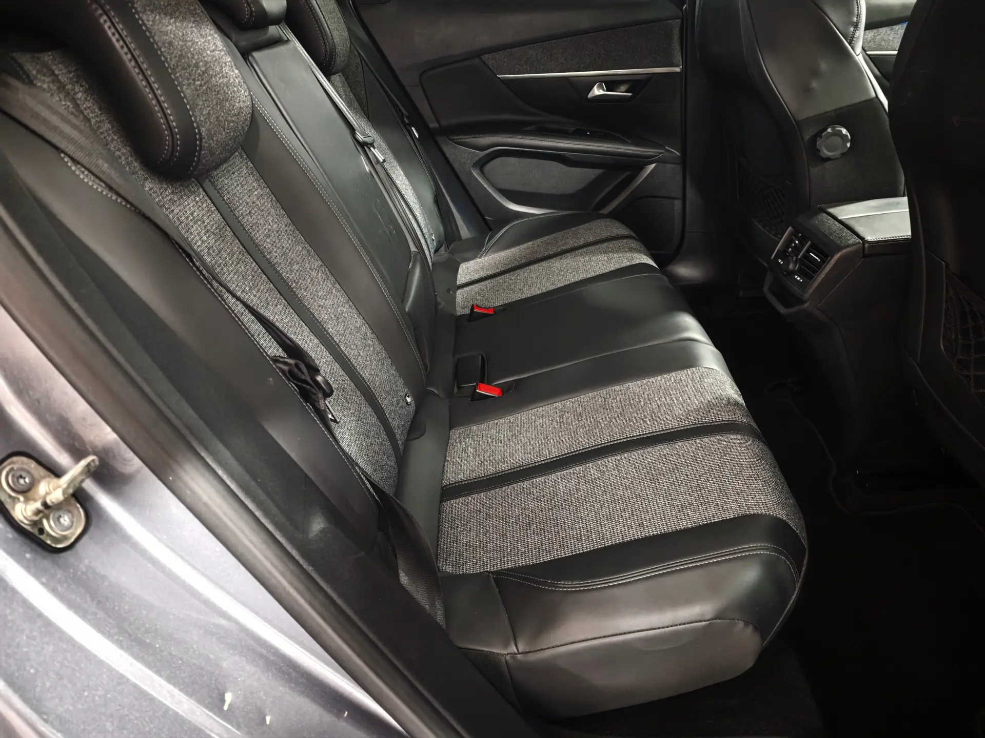 Peugeot 3008 1.2 PureTech Allure Pack 21