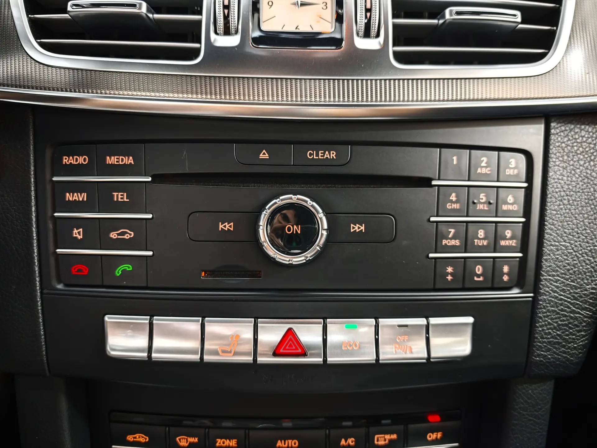 Mercedes-Benz E 220 BlueTEC BE Edition Auto. 13