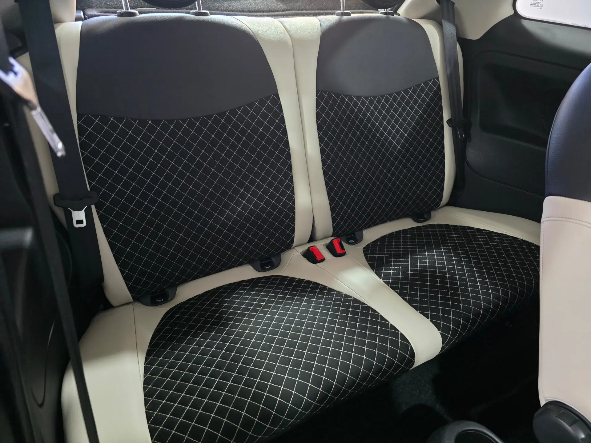 Fiat 500 1.0 Hybrid Lounge 19