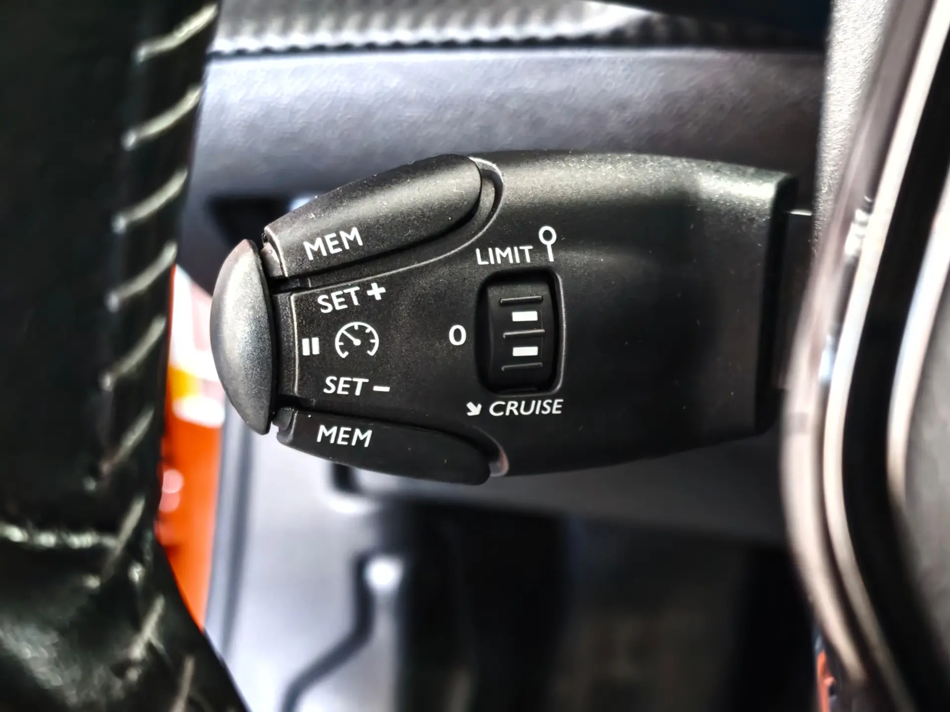 Peugeot 2008 1.2 PureTech Active 16