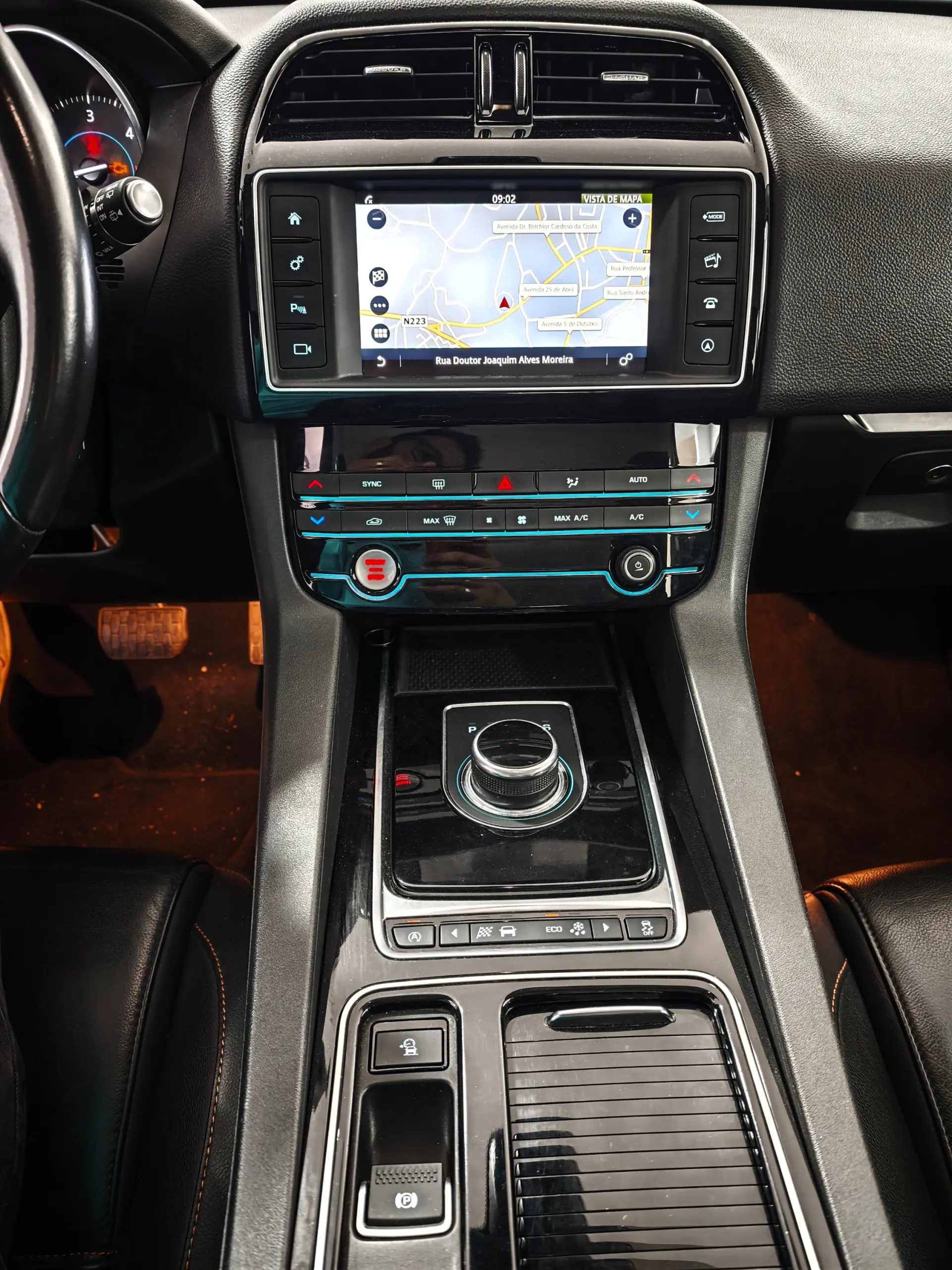 Jaguar F-Pace 2.0 i4D Prestige AWD Aut. 14