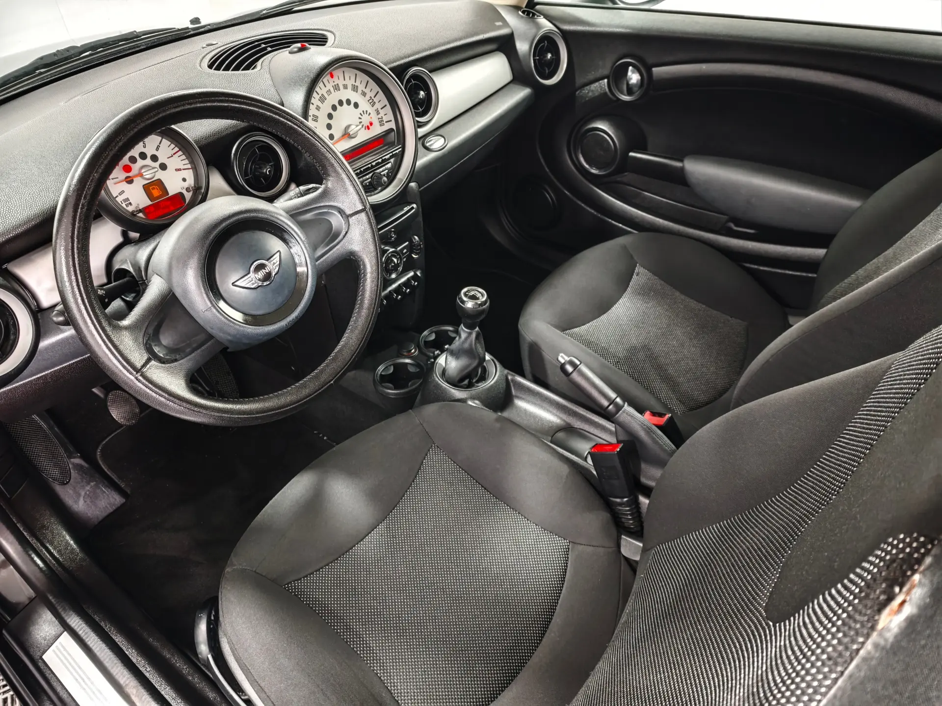 MINI 3 Portas Cooper 19
