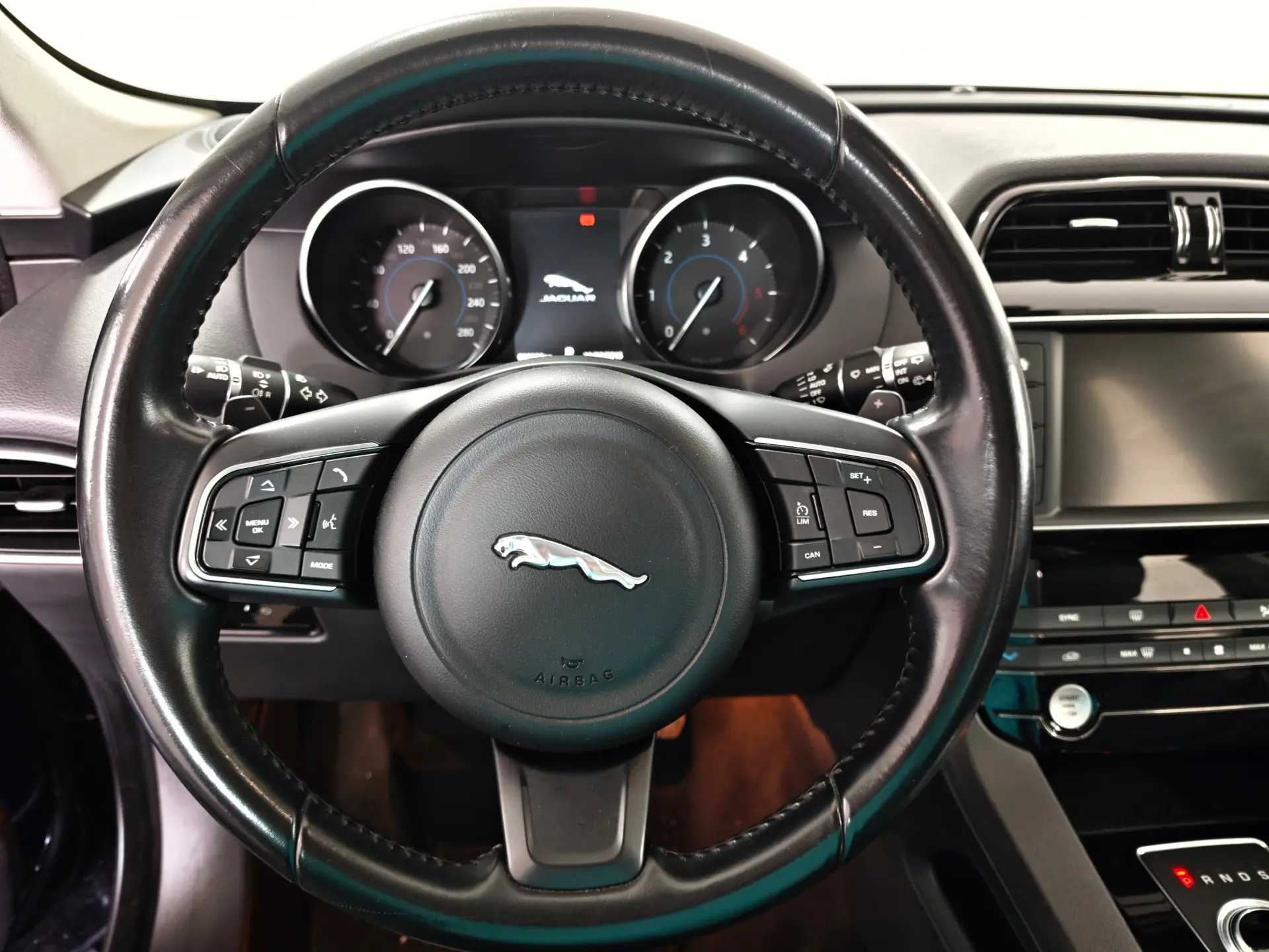 Jaguar F-Pace 2.0 i4D Prestige AWD Aut. 15