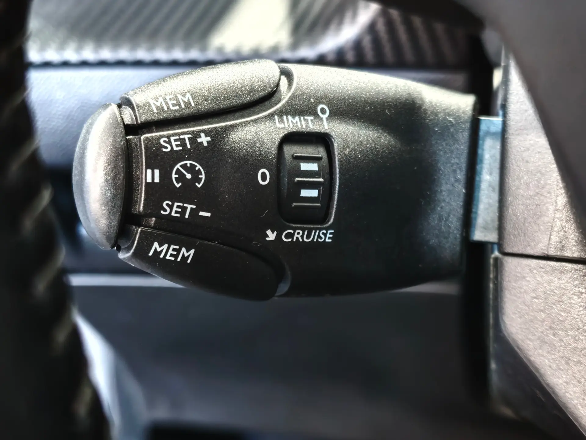 Peugeot 208 1.2 PureTech Active 15