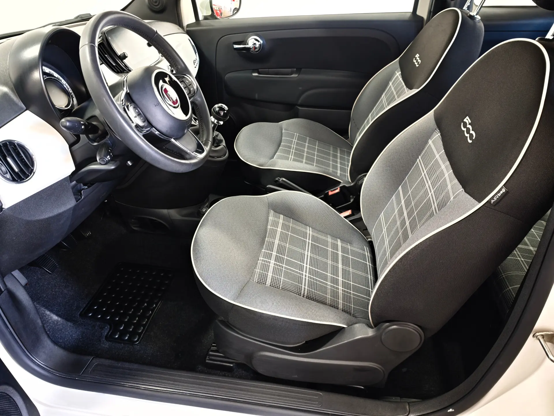 Fiat 500 1.0 Hybrid Lounge 18