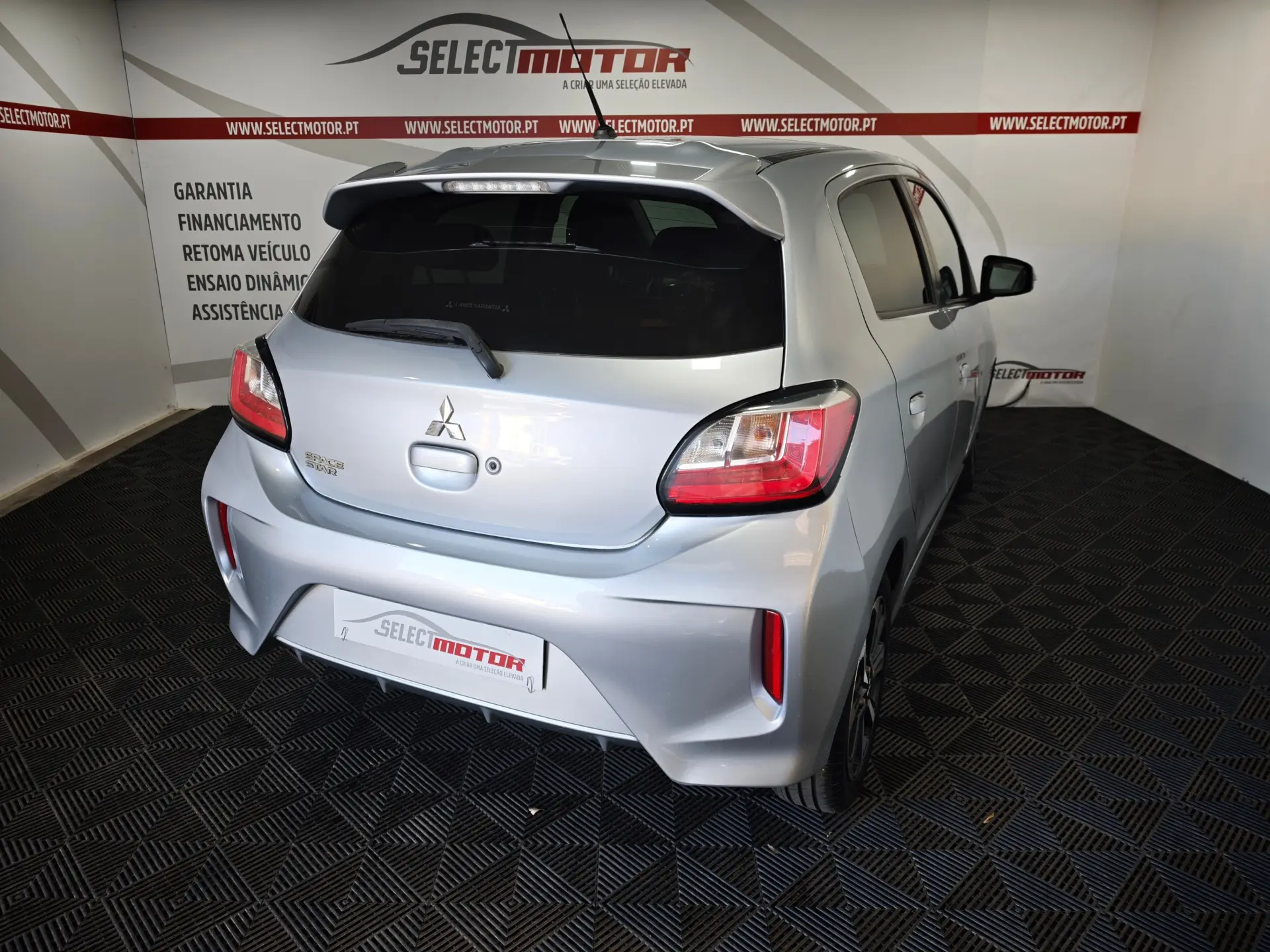 Mitsubishi Space Star 1.2 Intense 4