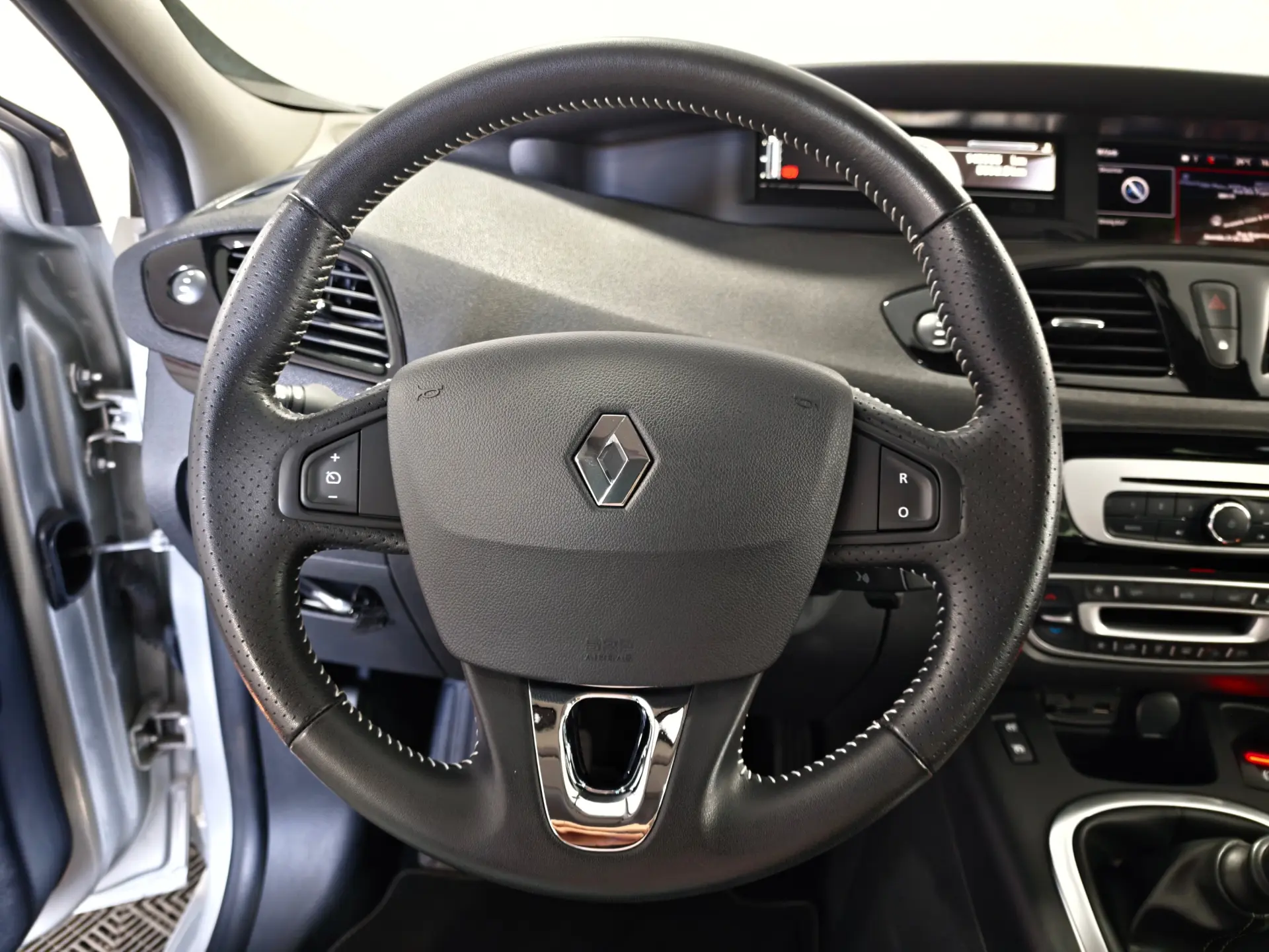 Renault Grand Scénic 1.5 dCi Bose Edition SS 14