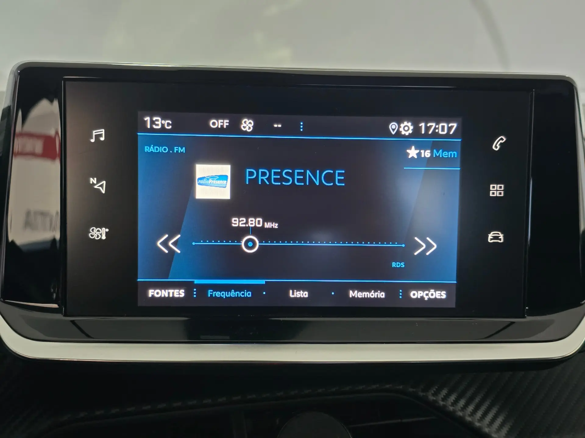 Peugeot 2008 1.2 PureTech Allure 9