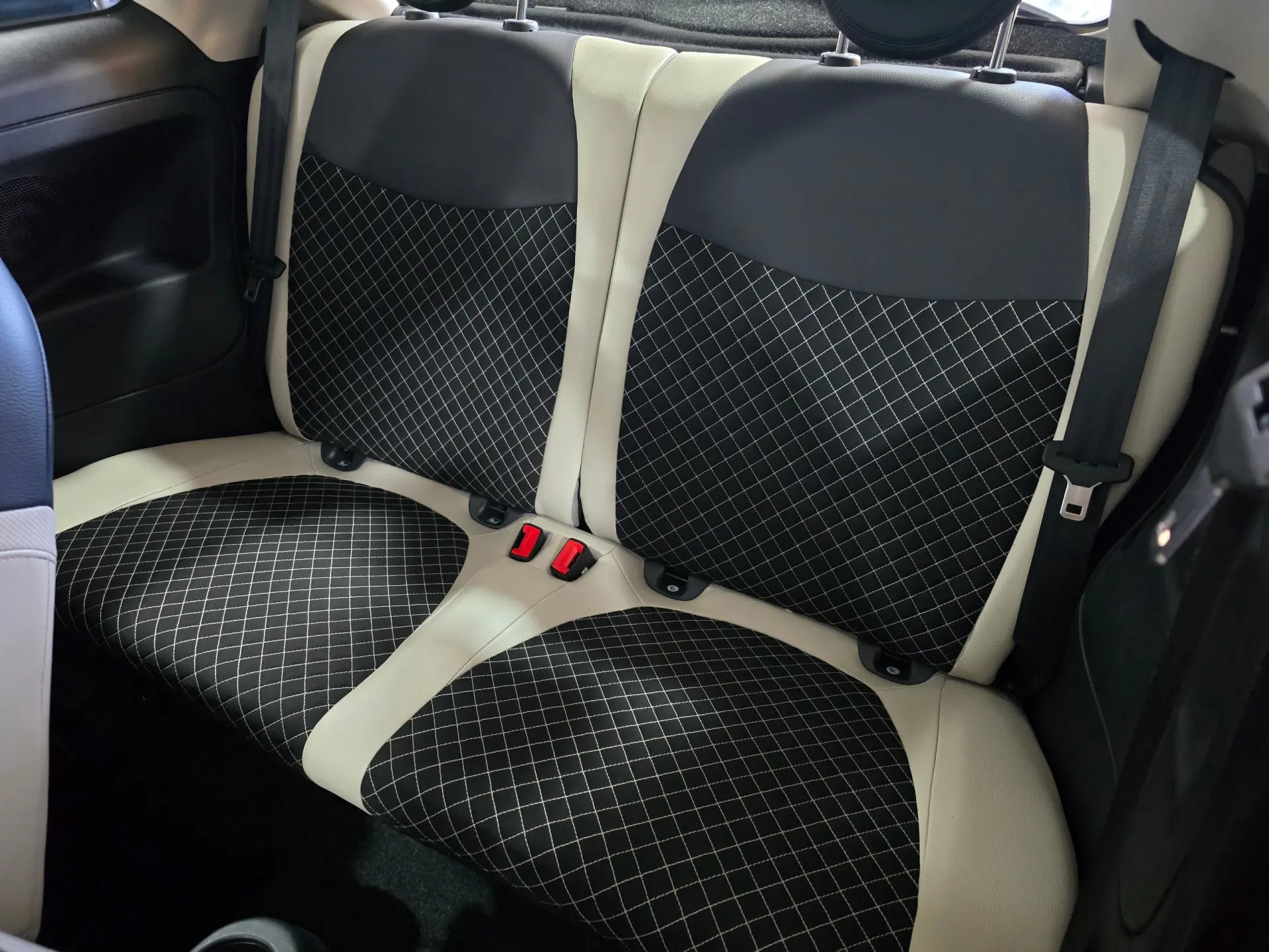 Fiat 500 1.0 Hybrid Lounge 18