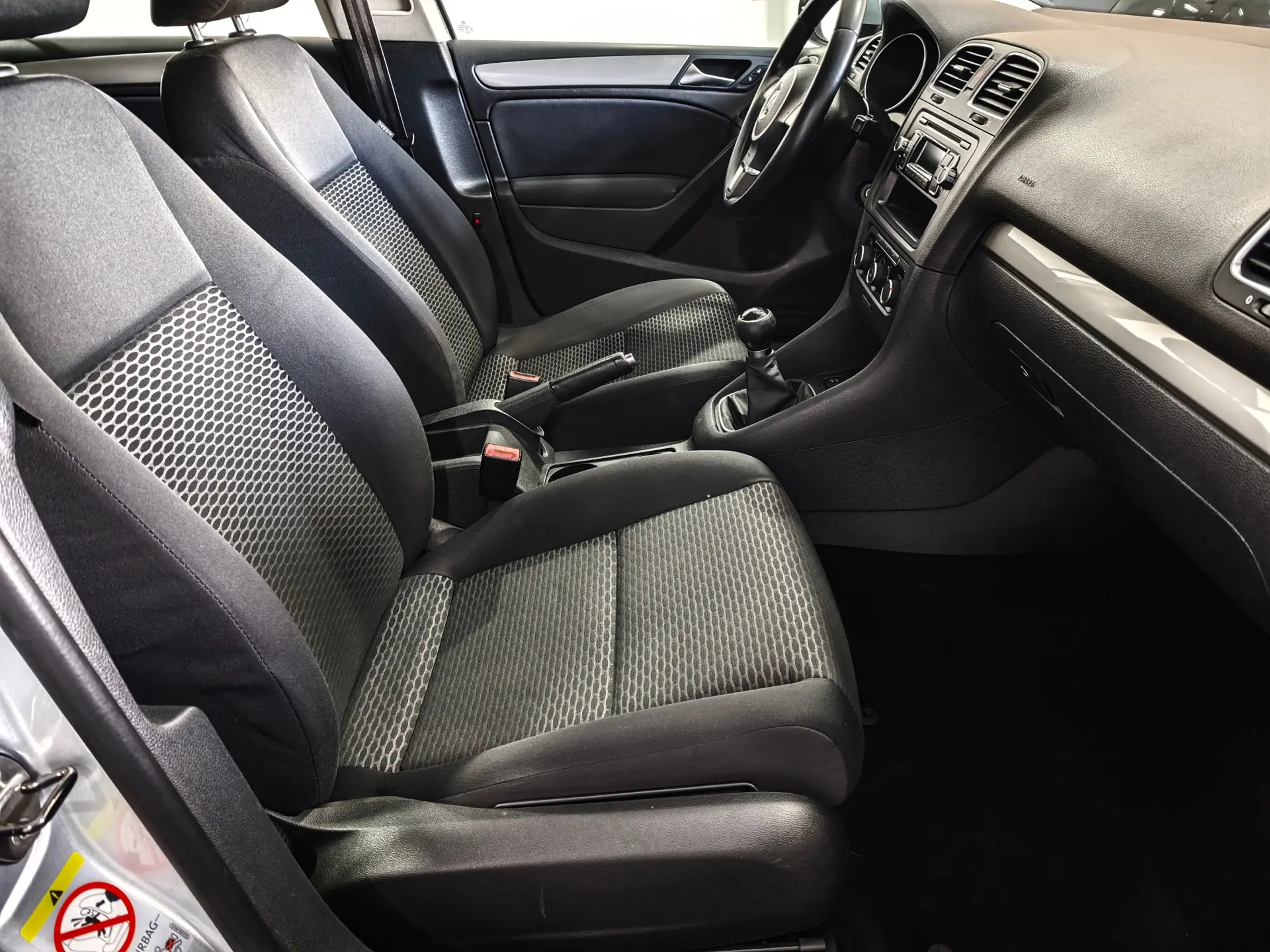 Volkswagen Golf 1.6 TDi Confortline 19