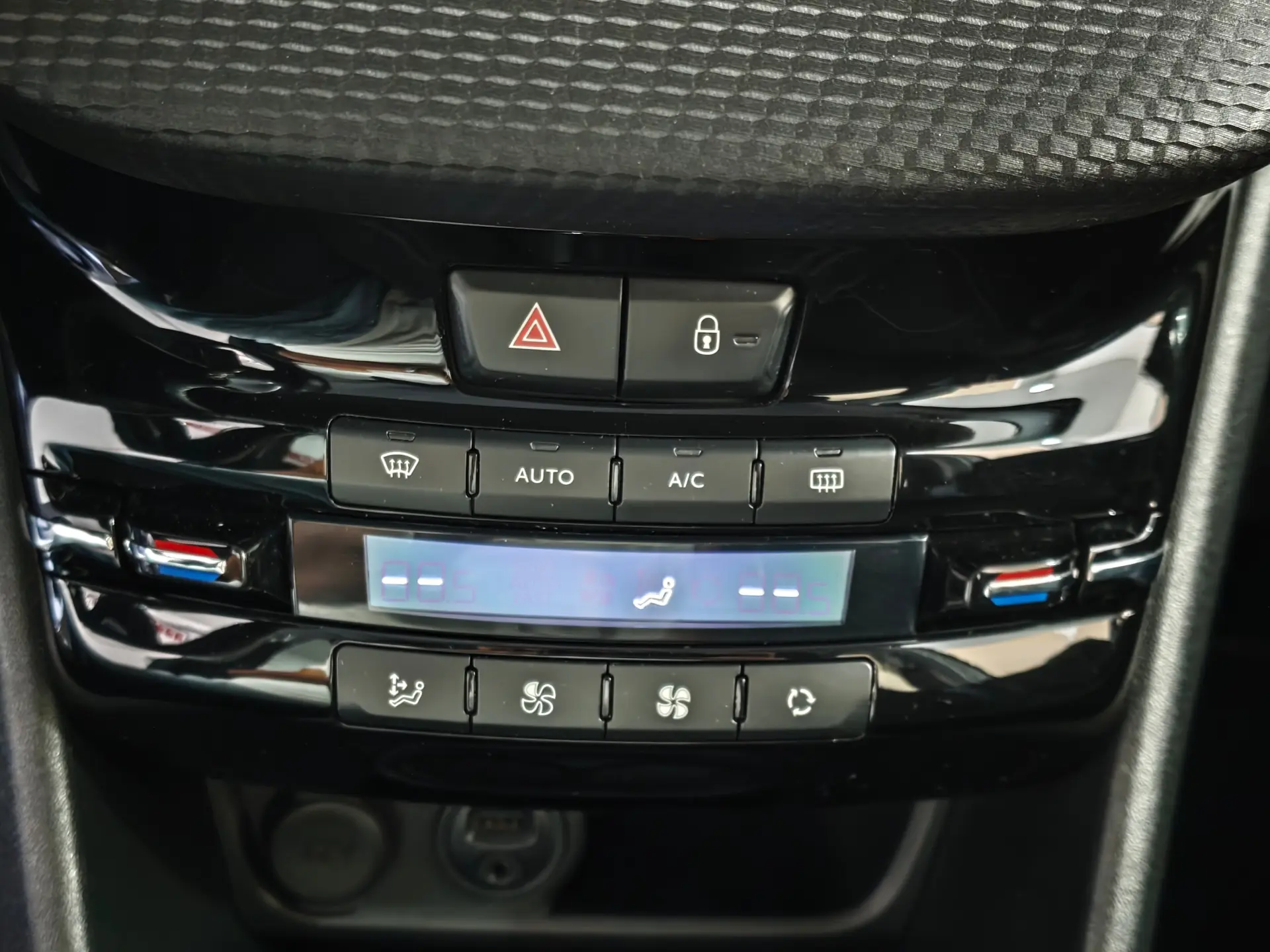 Peugeot 208 1.6 BlueHDi Active 10