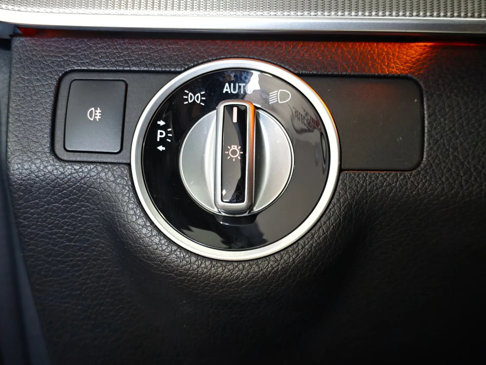 Mercedes-Benz E 220 BlueTEC BE Edition Auto. 24