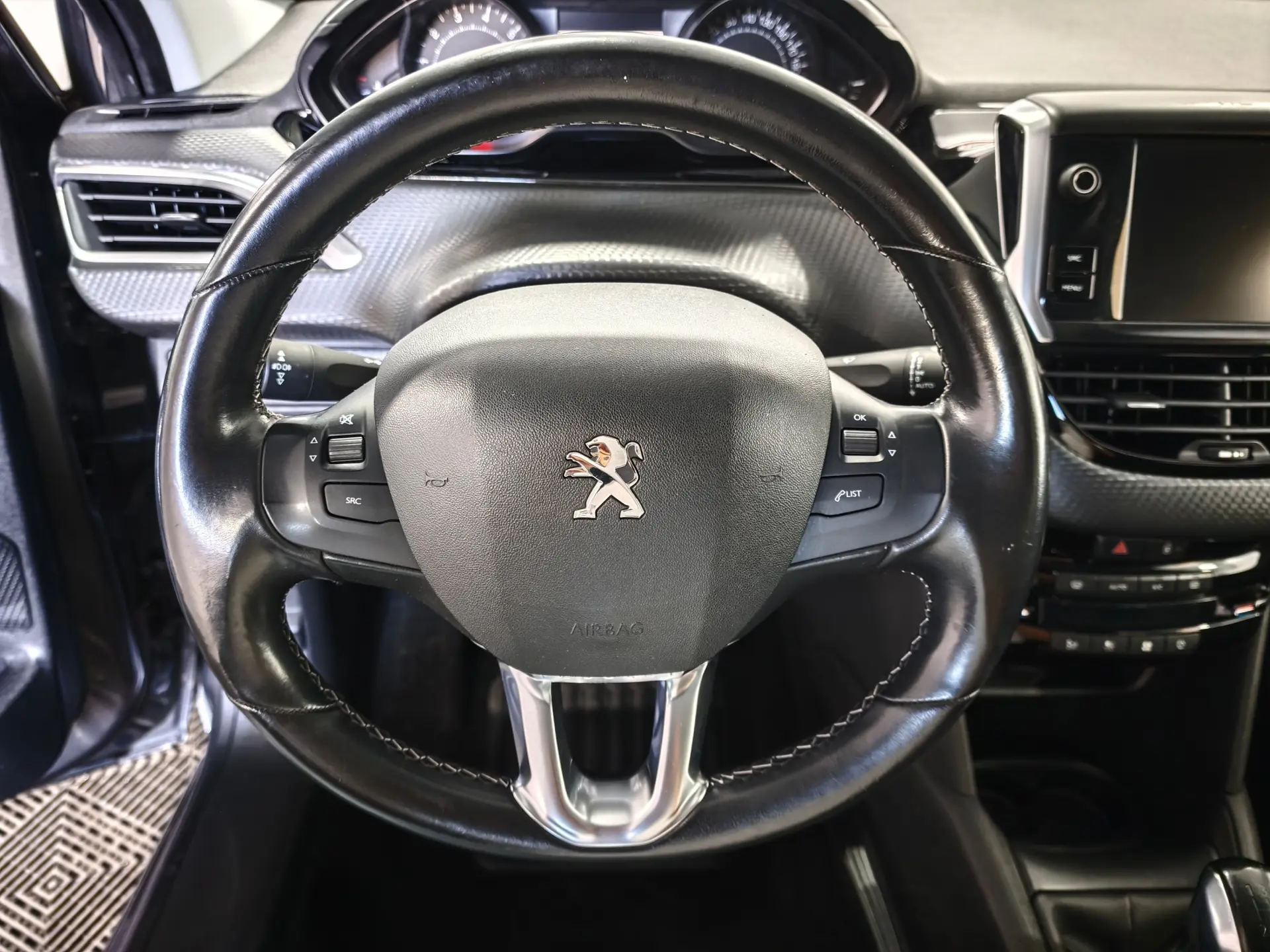 Peugeot 208 1.2 PureTech Allure 14