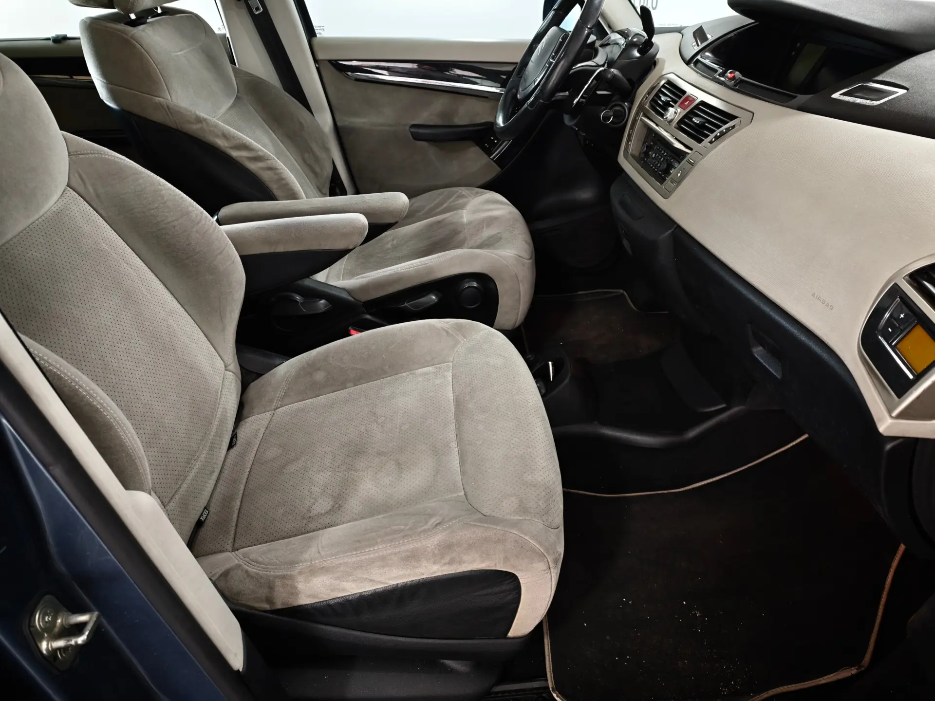 Citroen C4 Grand Picasso 1.6 HDi Exclusive CMP6 21
