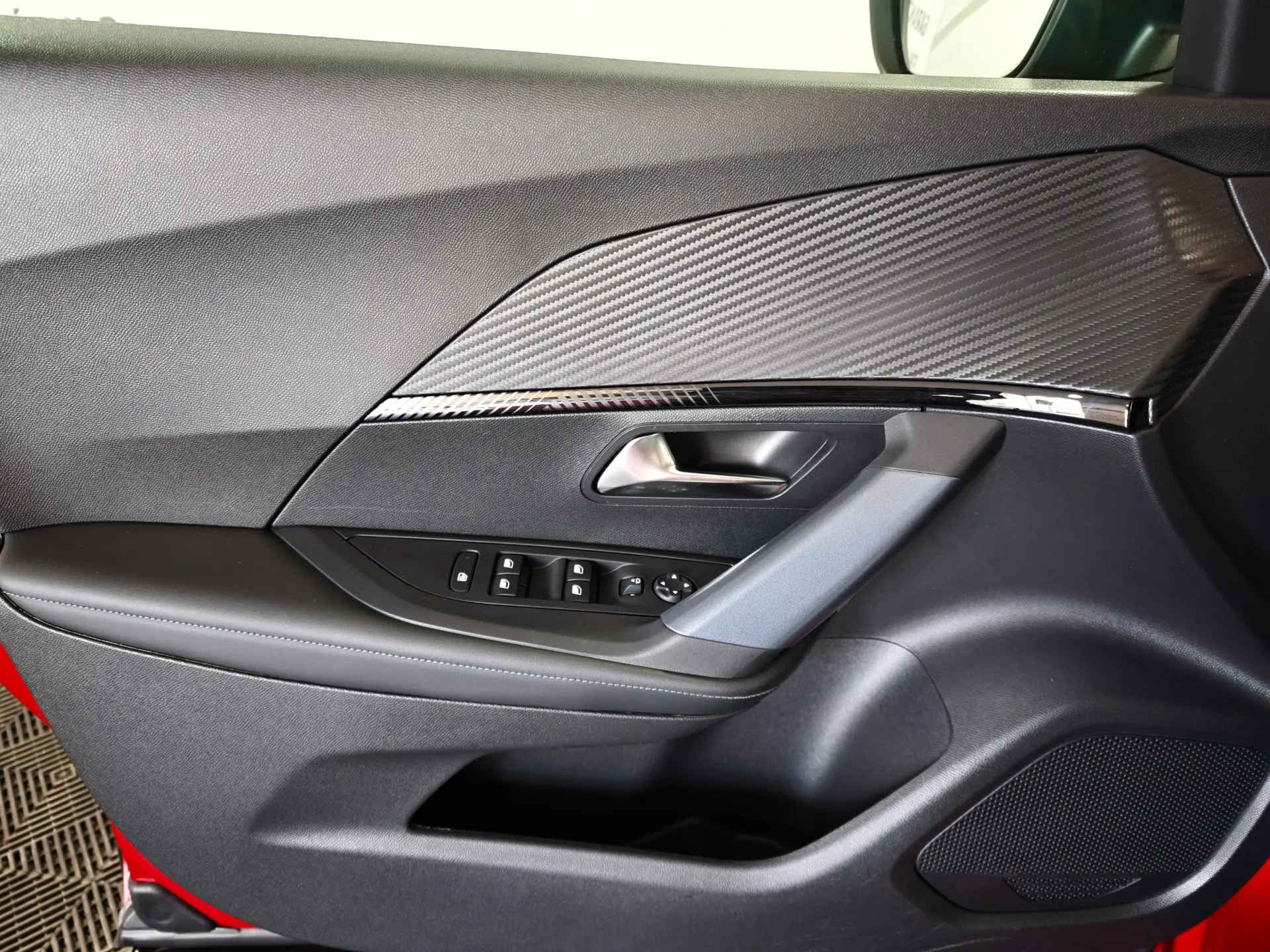 Peugeot e-2008 Allure 26