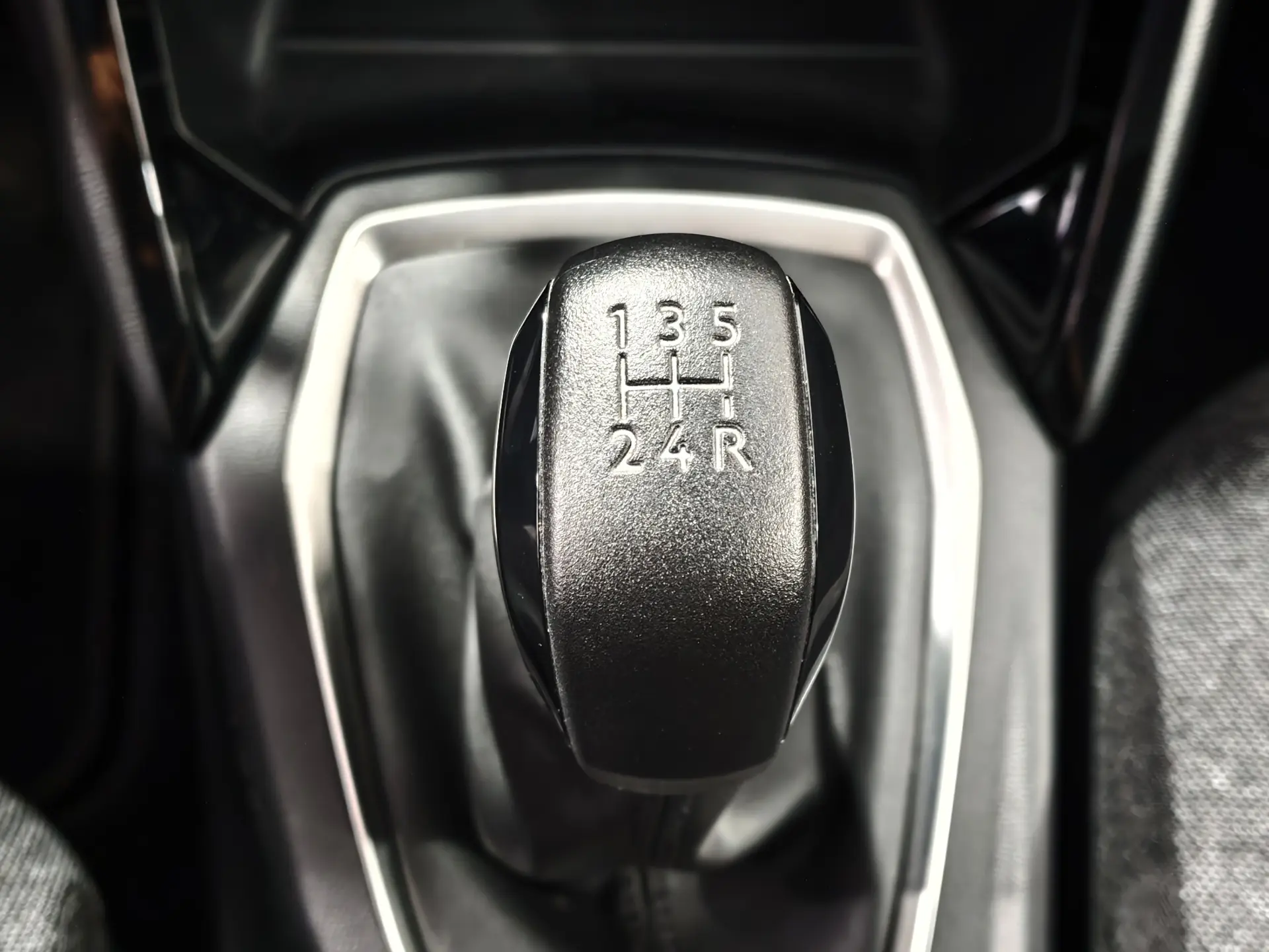 Peugeot 208 1.2 PureTech Active 12