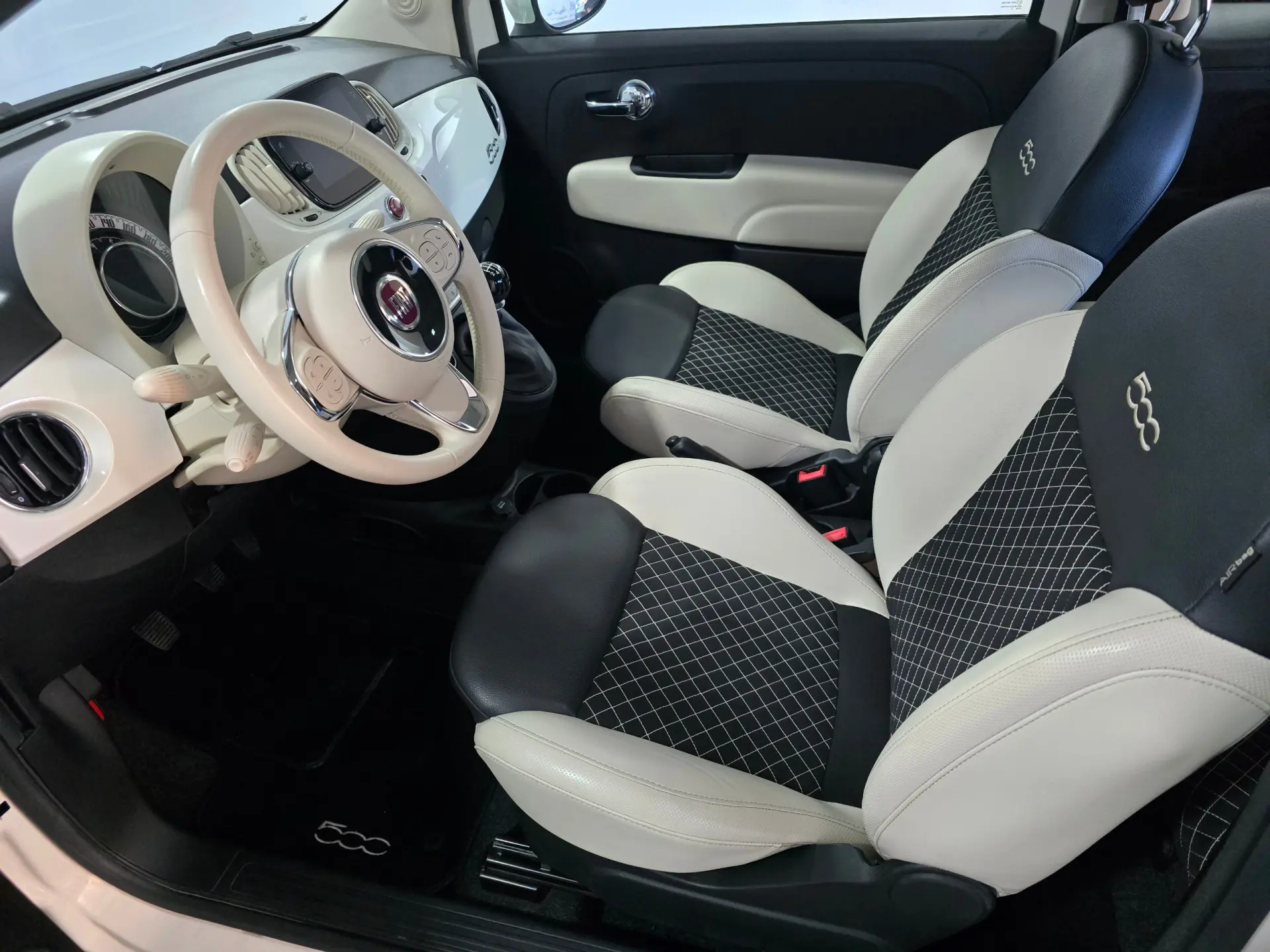 Fiat 500 1.0 Hybrid Lounge 16