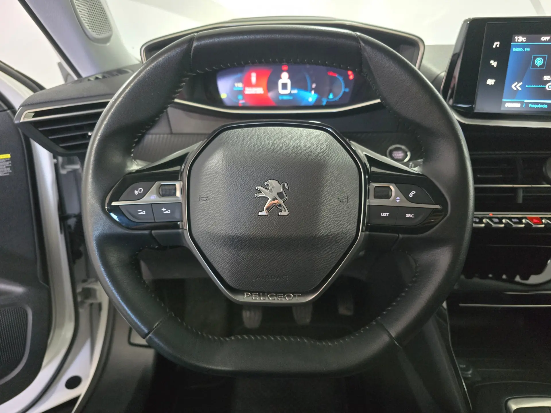 Peugeot 2008 1.2 PureTech Allure 14