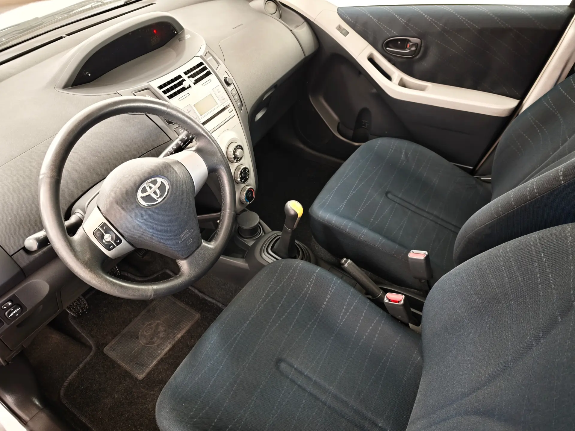 Toyota Yaris 1.0 VVT-i Comfort 18