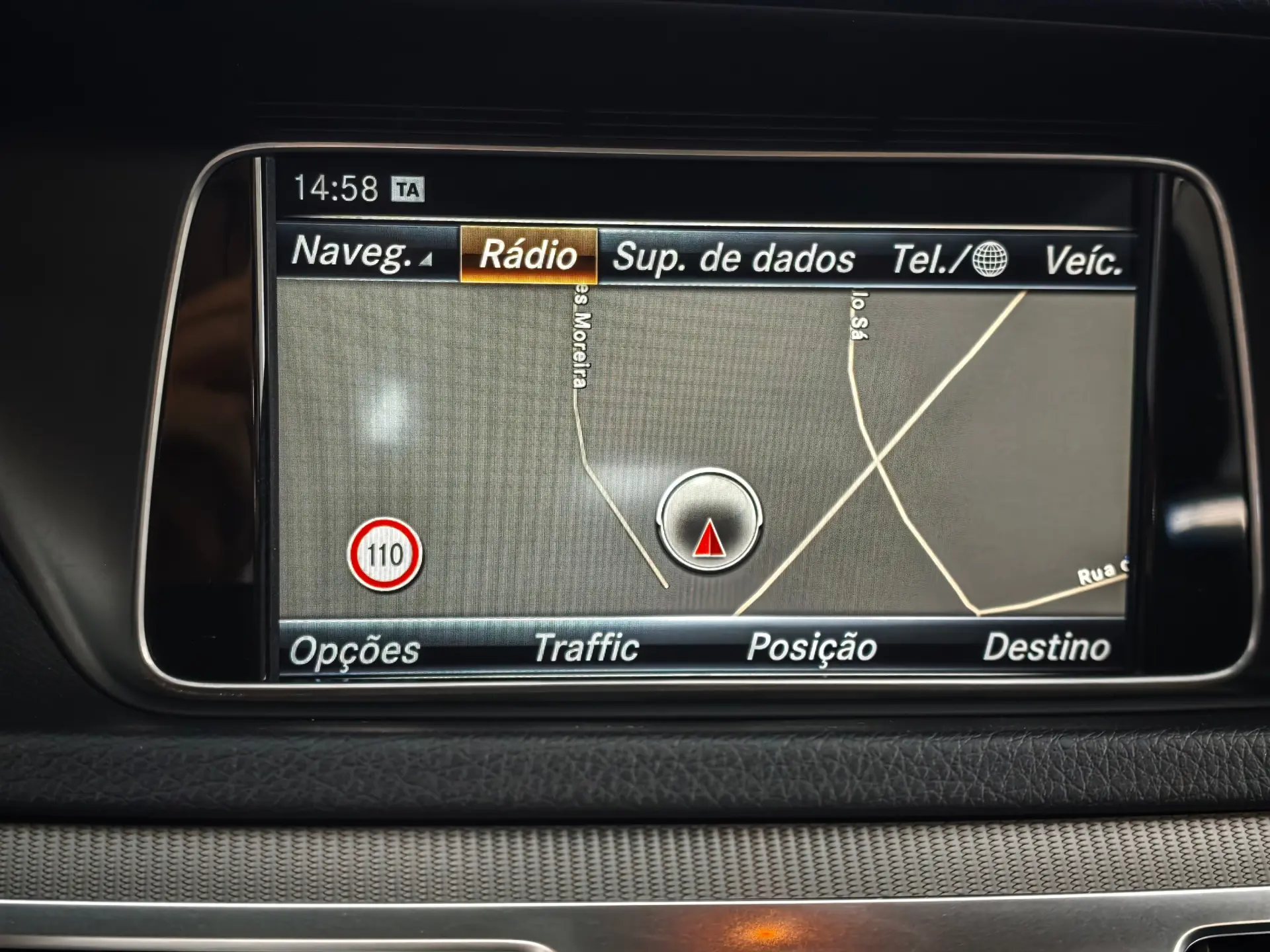 Mercedes-Benz E 220 BlueTEC BE Edition Auto. 11