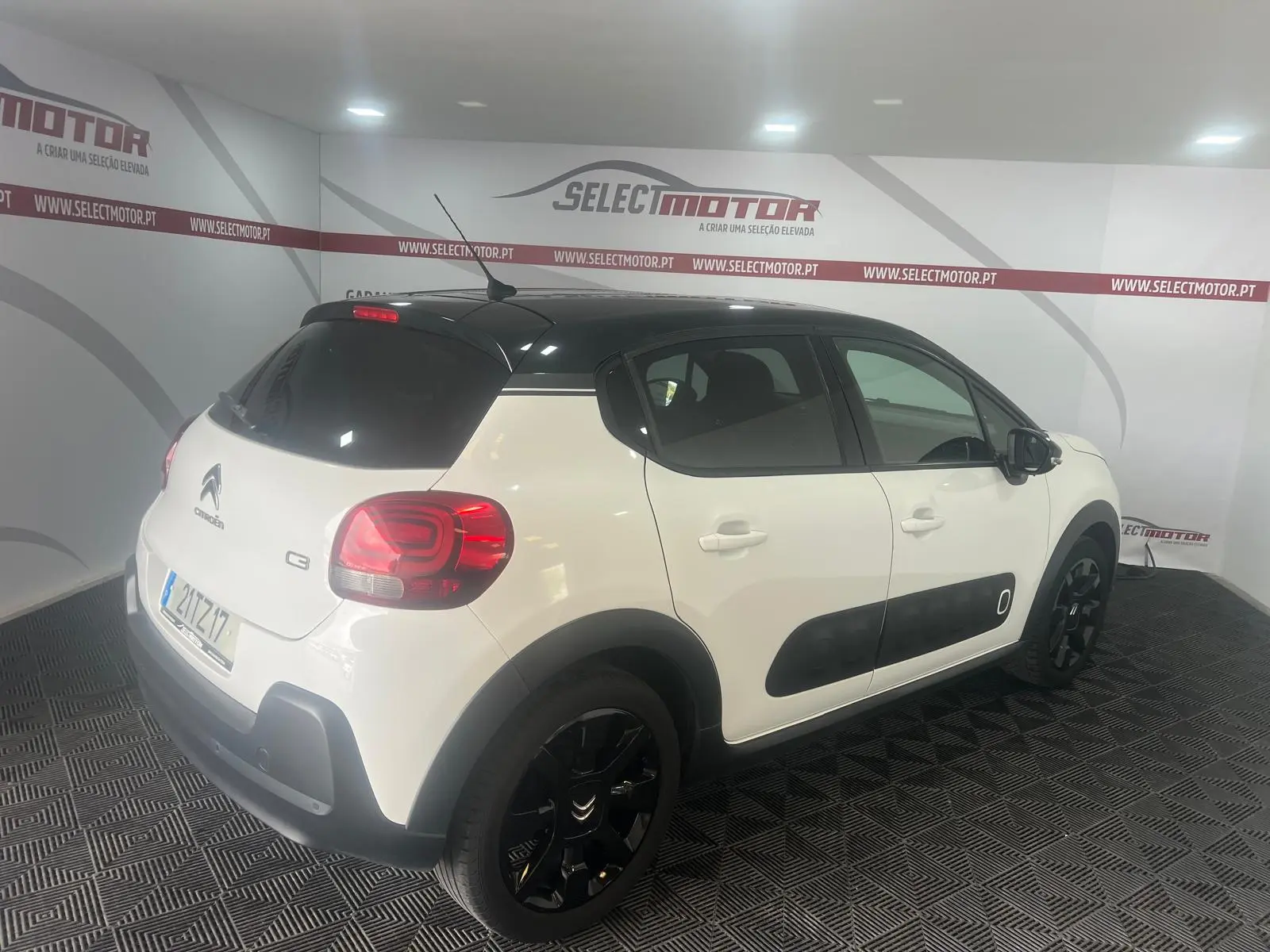 Citroen C3 1.2 PureTech Shine 4
